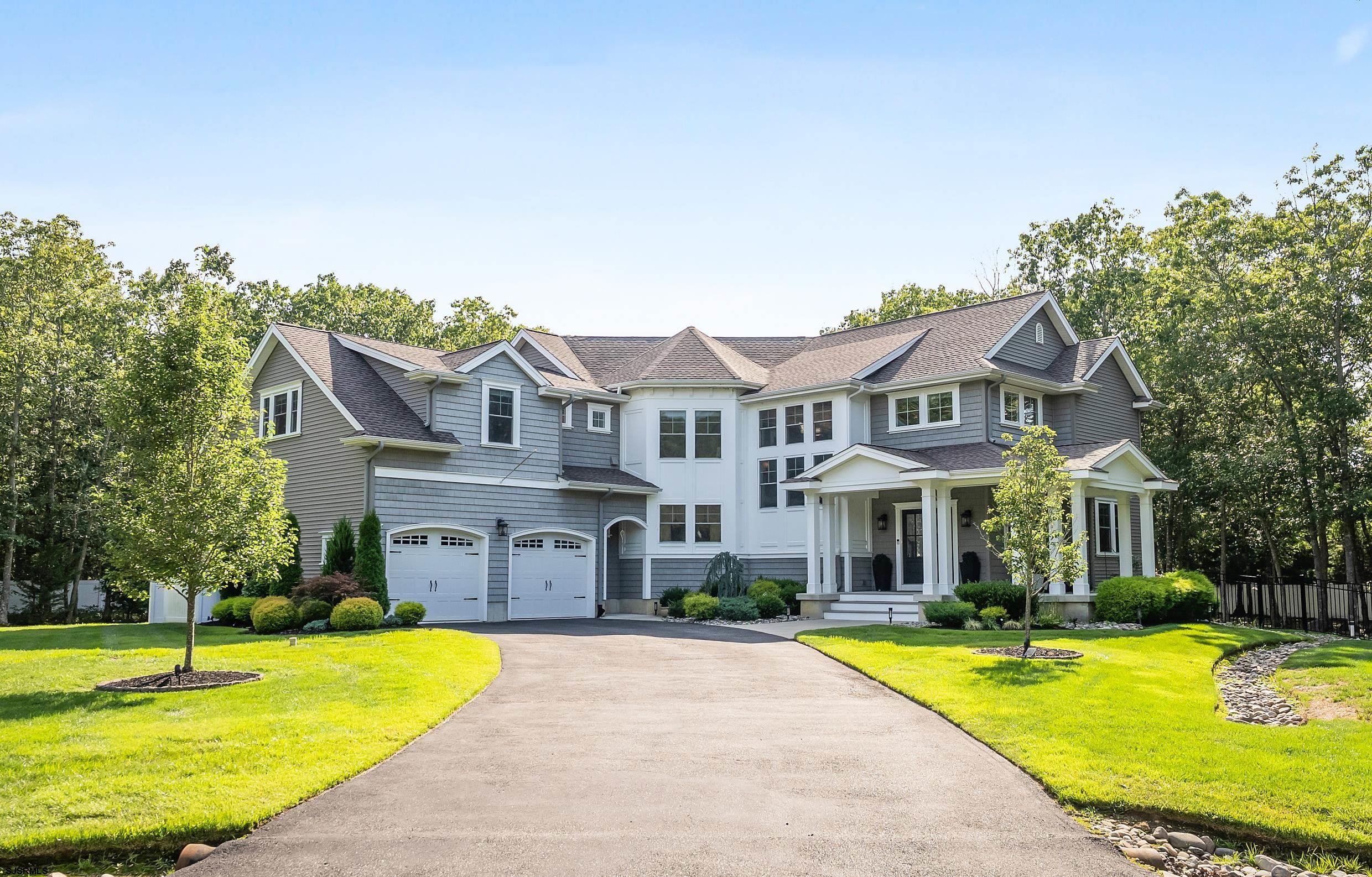 802 Gatehouse Dr