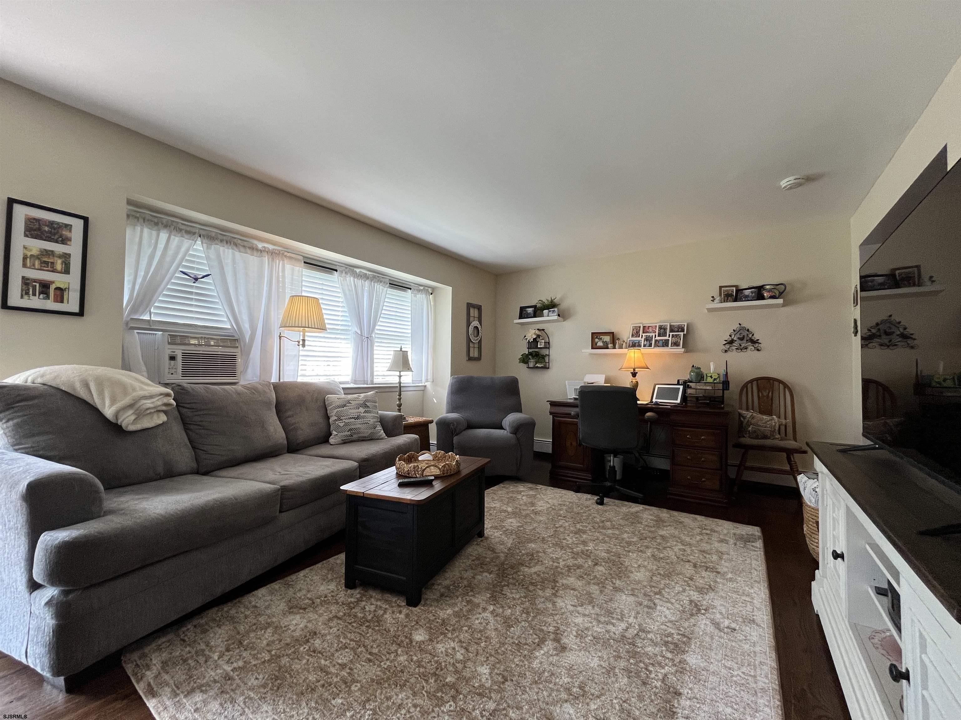 5513 Suffolk Ct - Picture 4