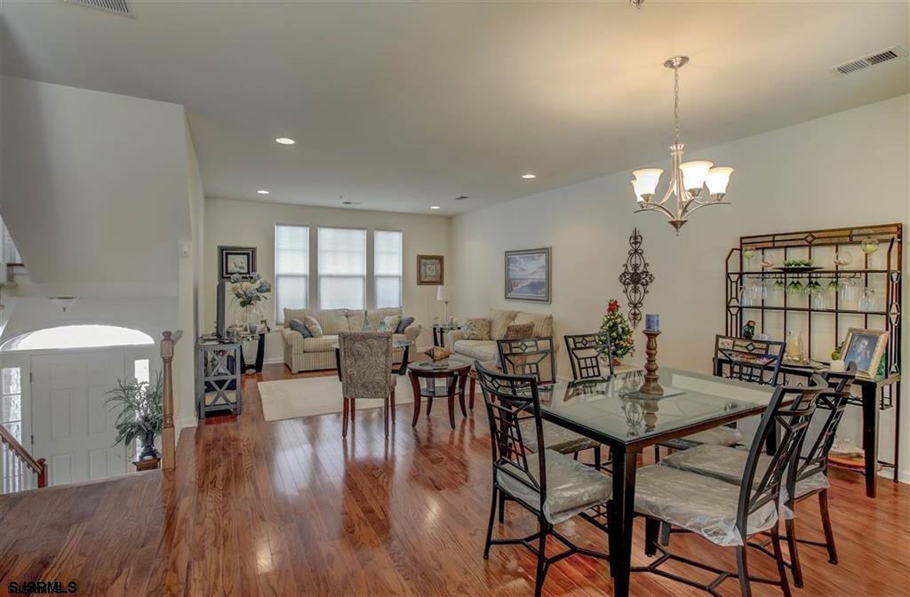 248 MALLARD LANE - Picture 1