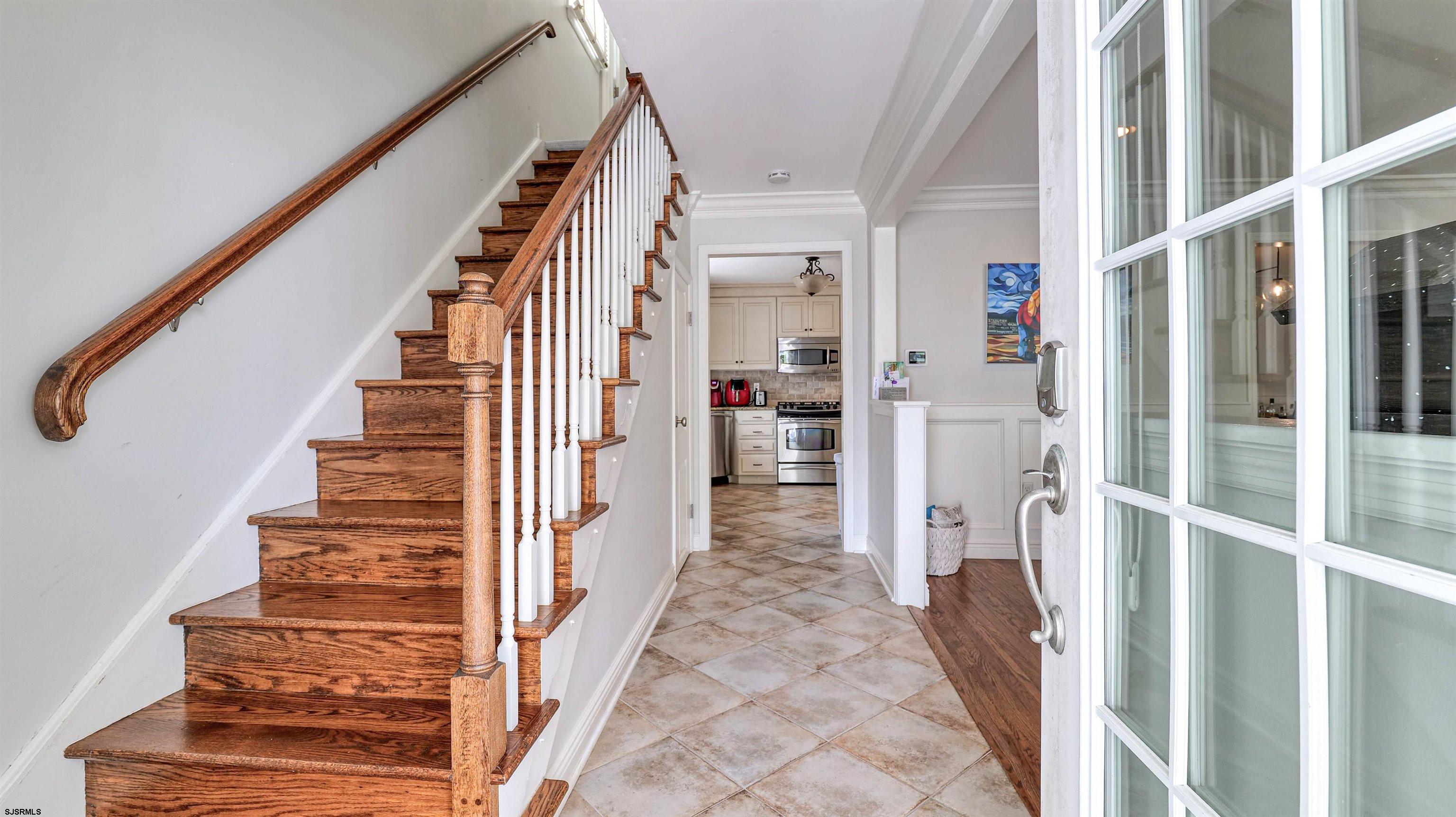 6 N Lancaster Avenue
