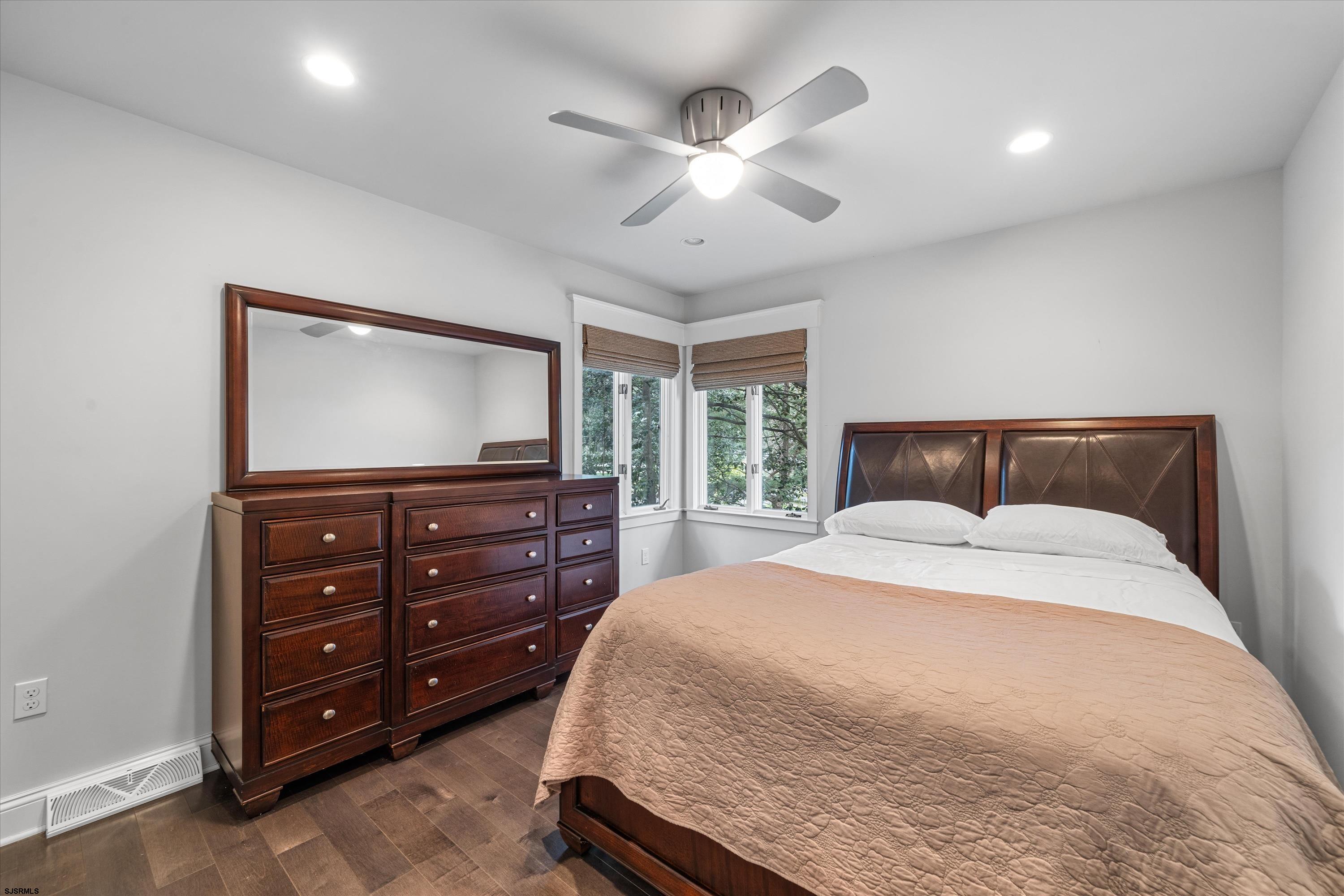 229 Landing Ln