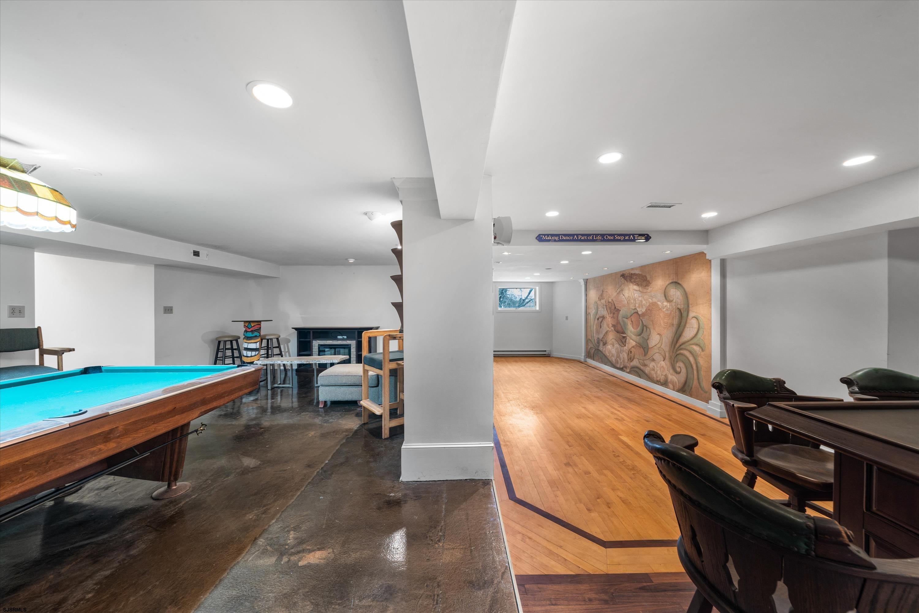 229 Landing Ln