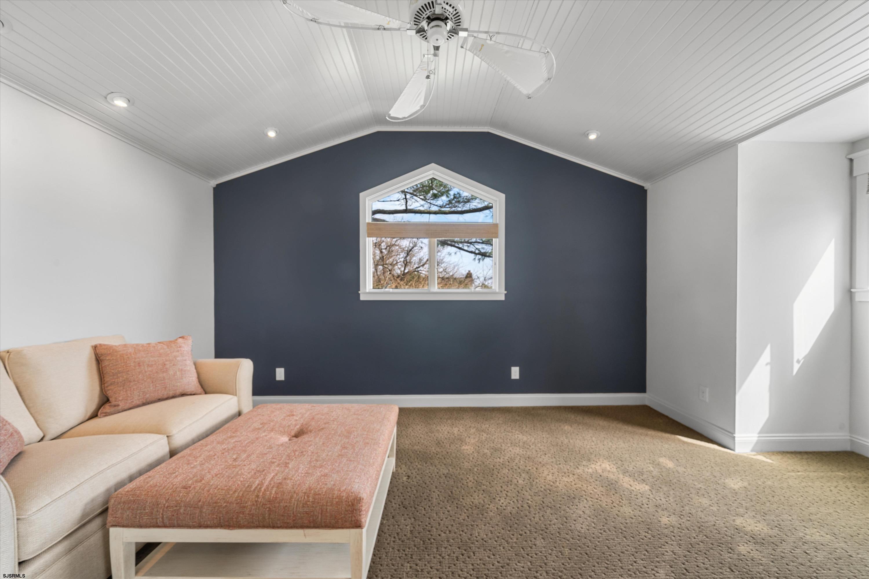 229 Landing Ln