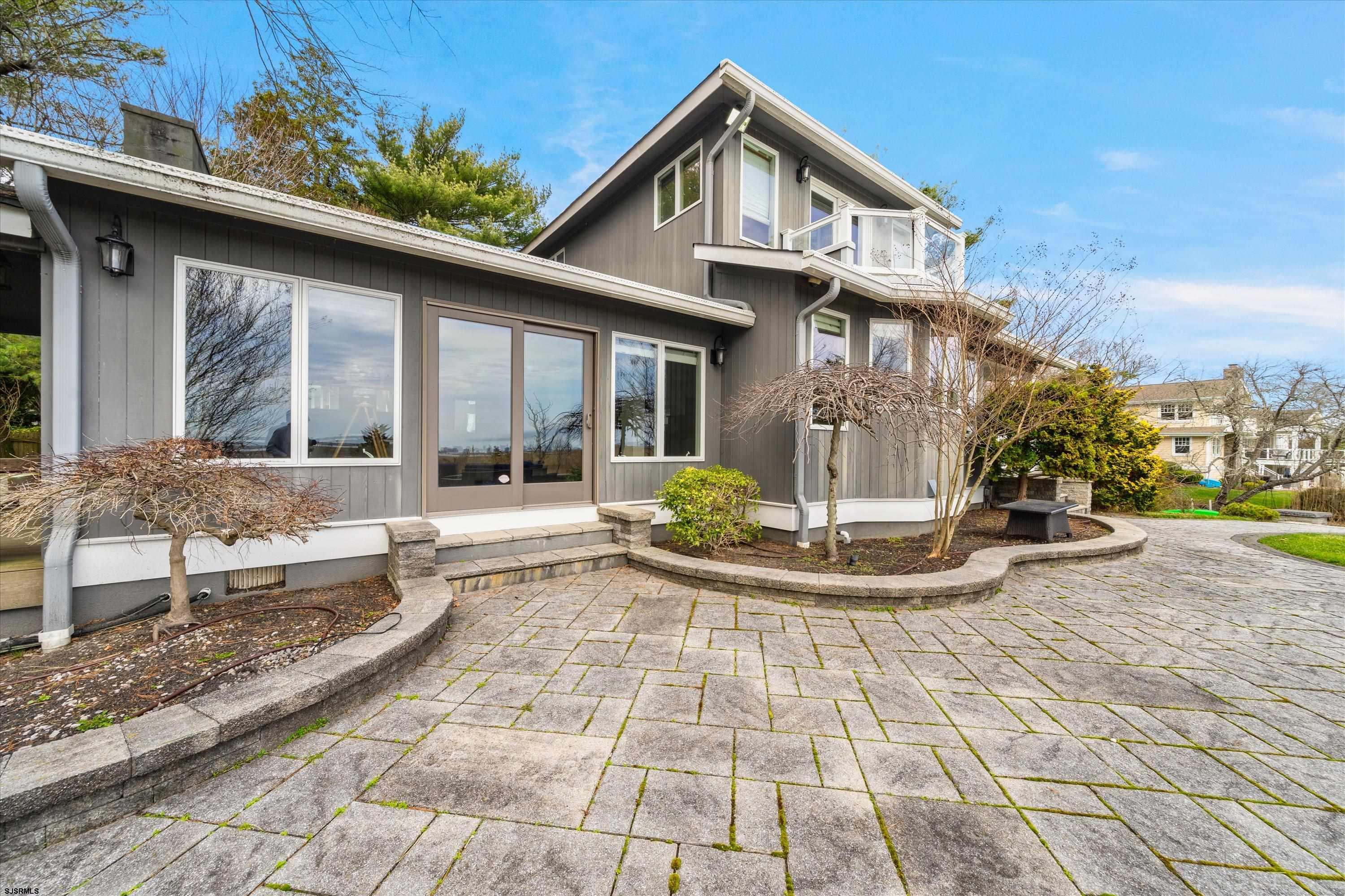 229 Landing Ln