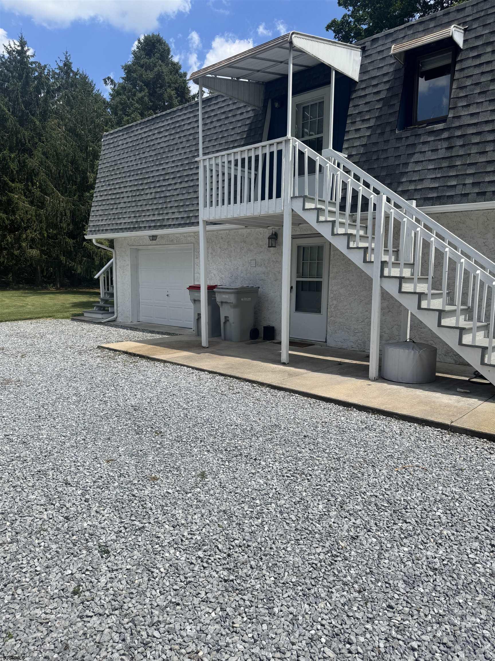 1170 Rogers Avenue - Picture 2