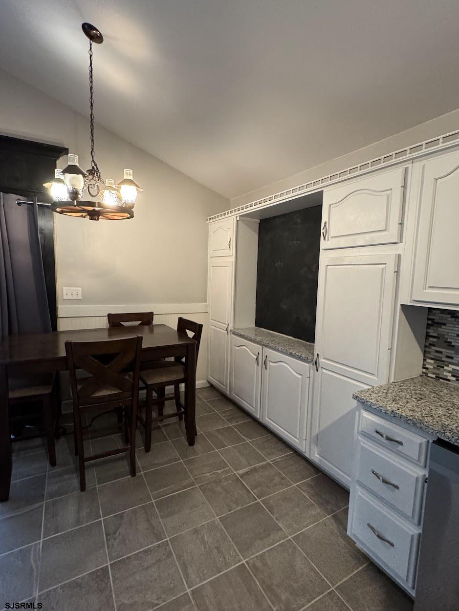 1170 Rogers Avenue - Picture 4