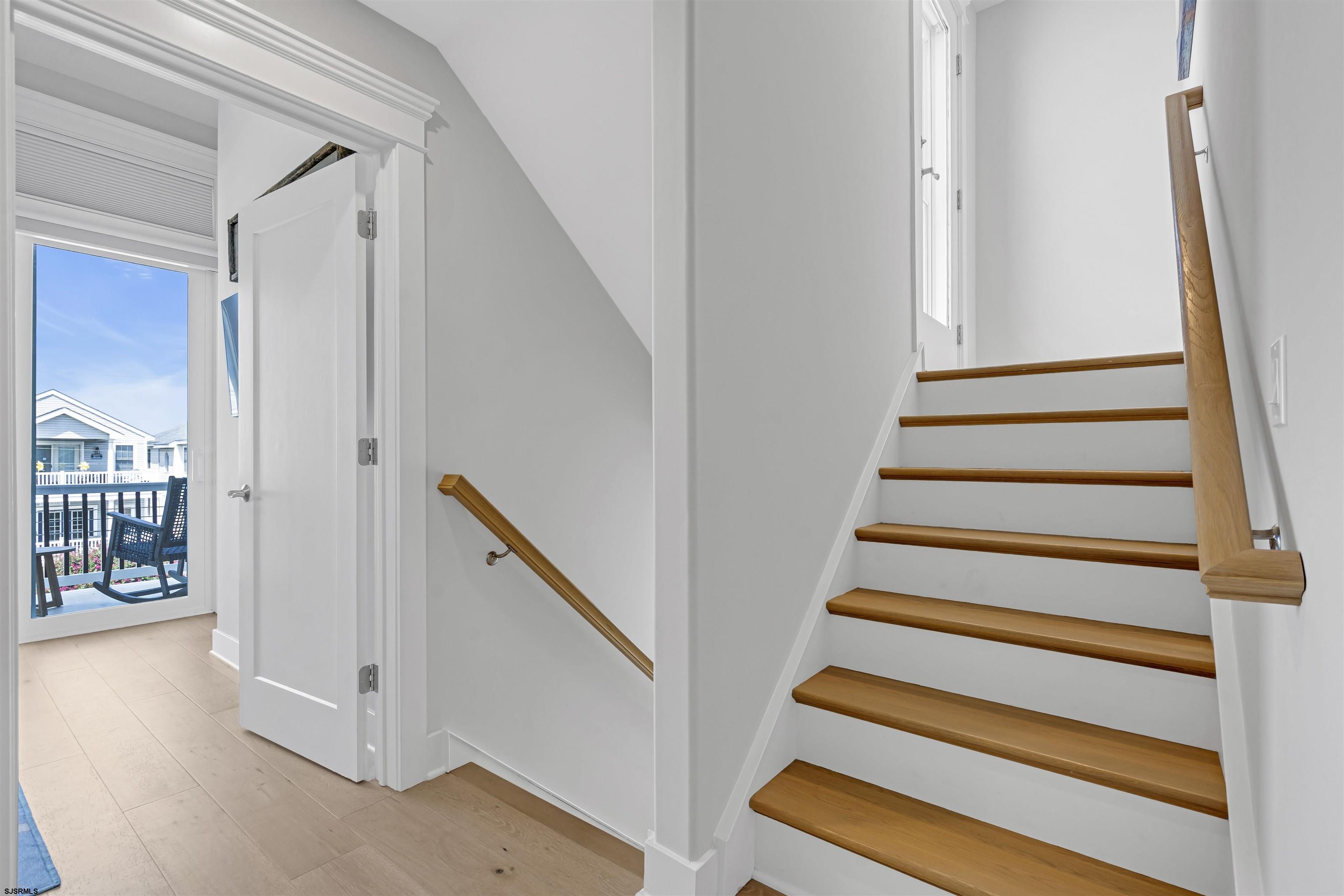 621 Bay Avenue - Picture 24