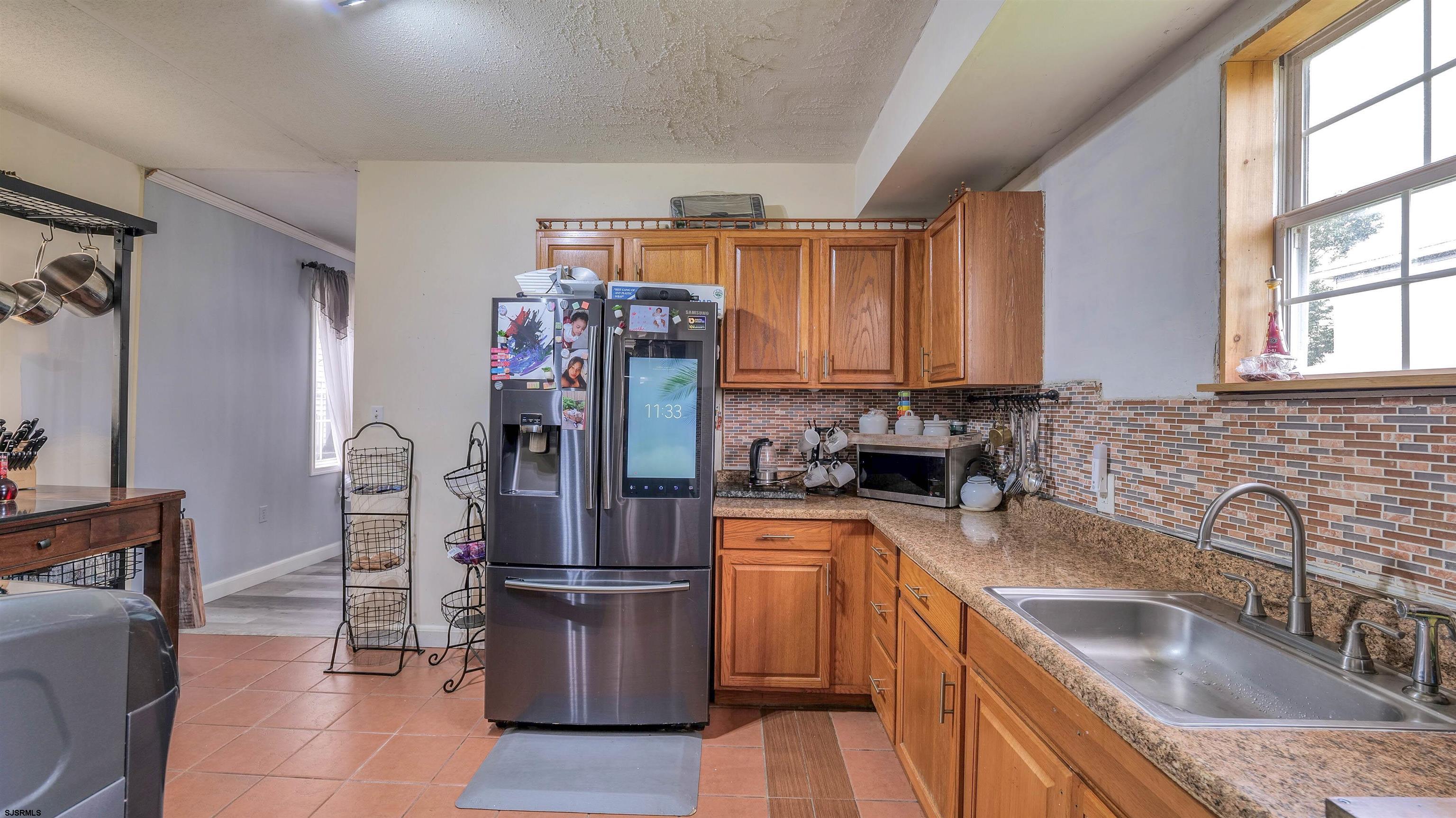 611 N Indiana Avenue