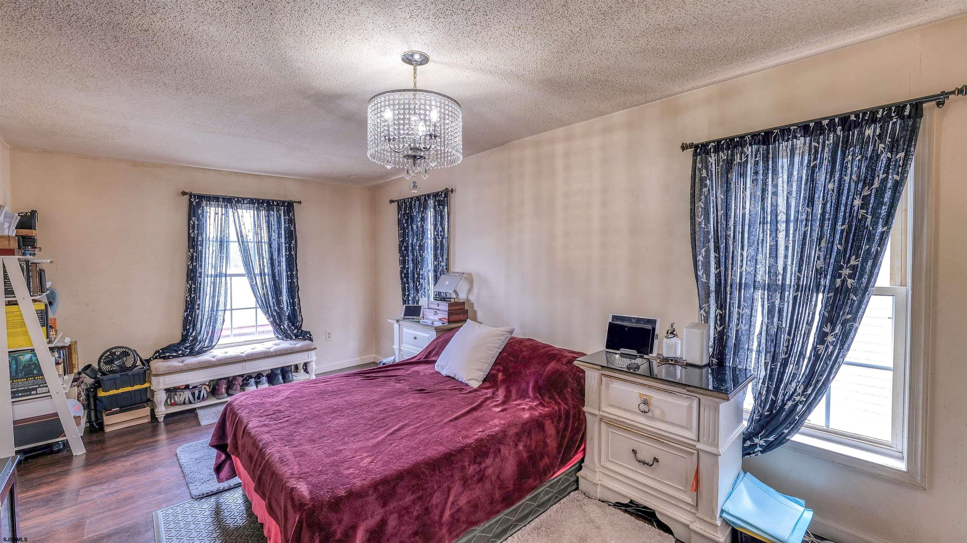 611 N Indiana Avenue