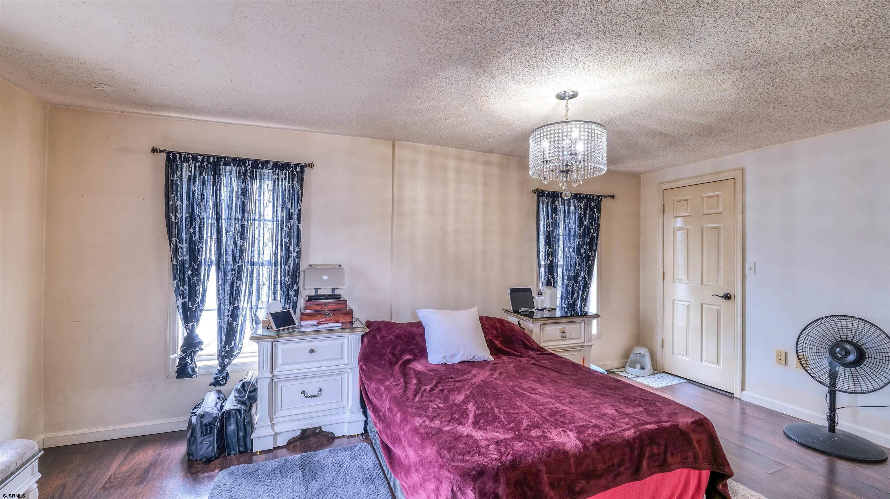 611 N Indiana Avenue