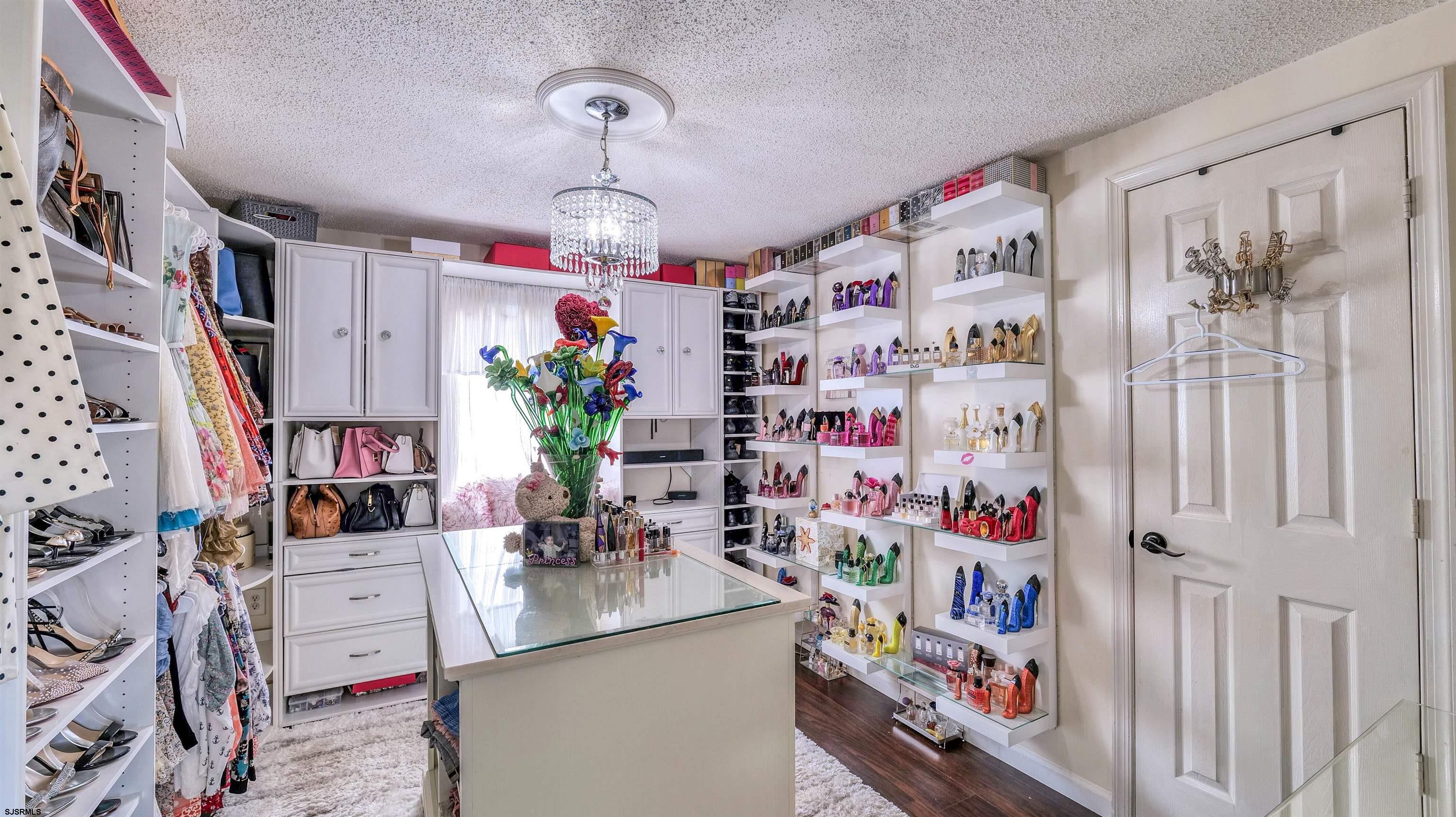 611 N Indiana Avenue