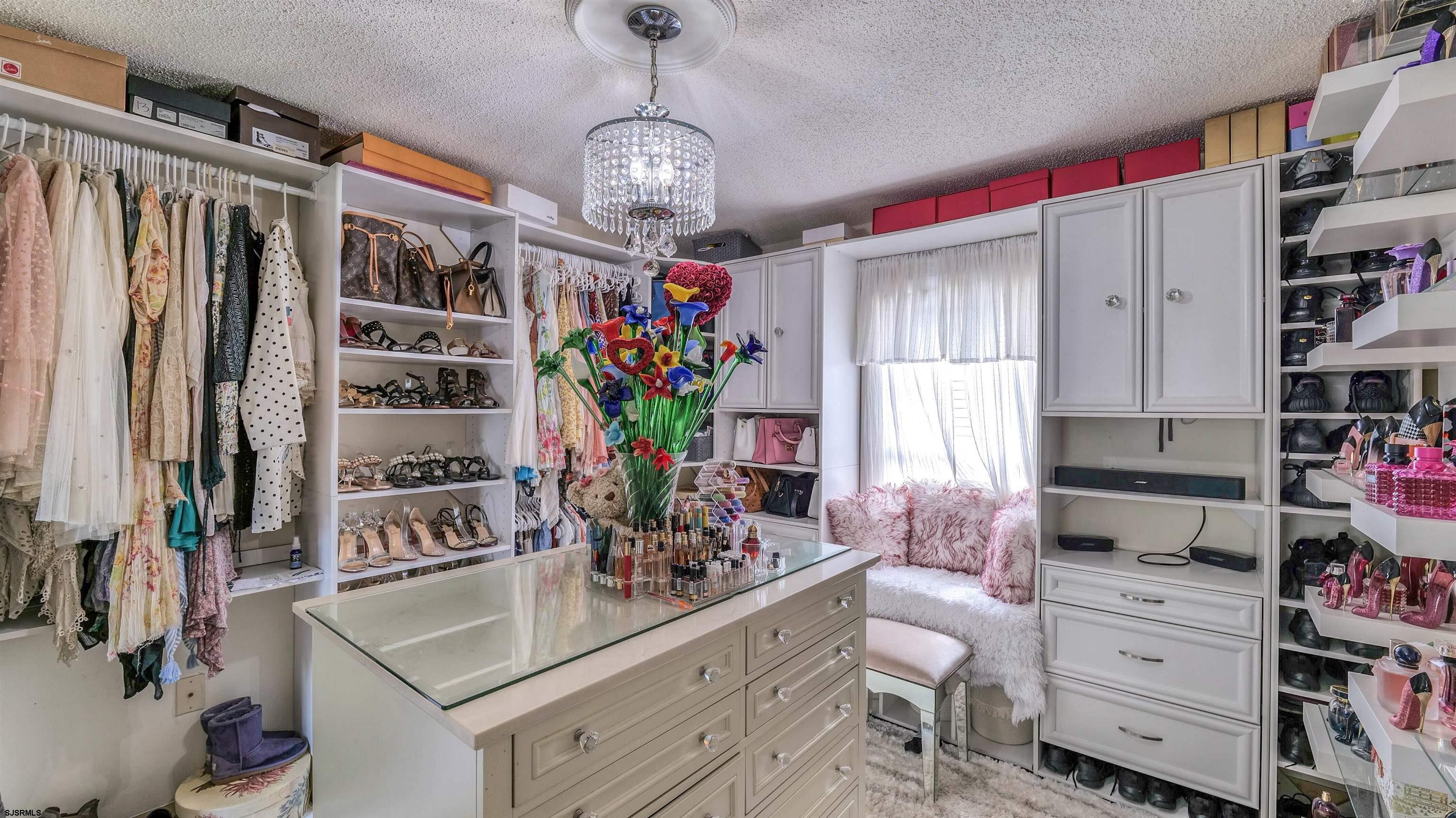 611 N Indiana Avenue