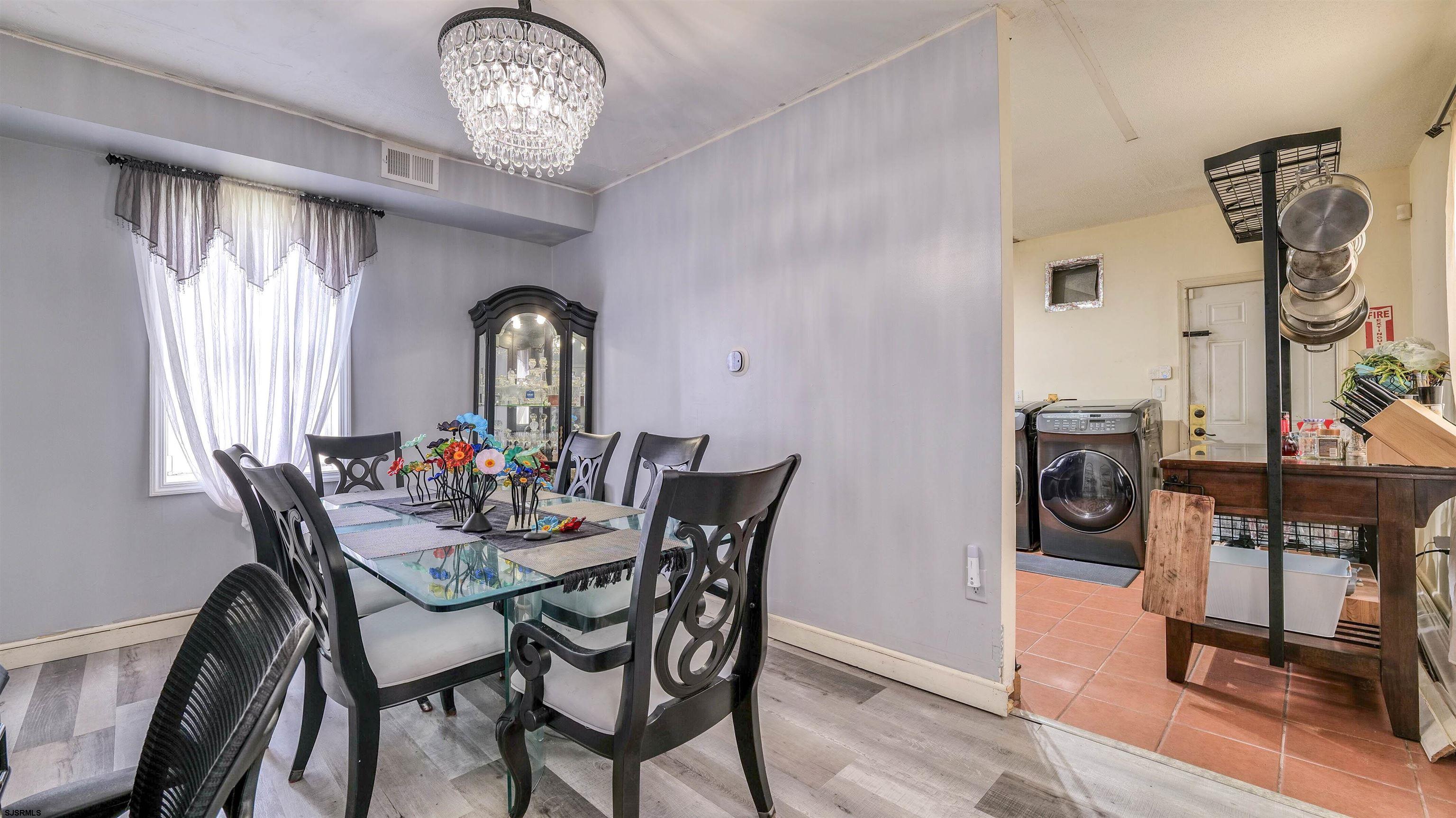 611 N Indiana Avenue