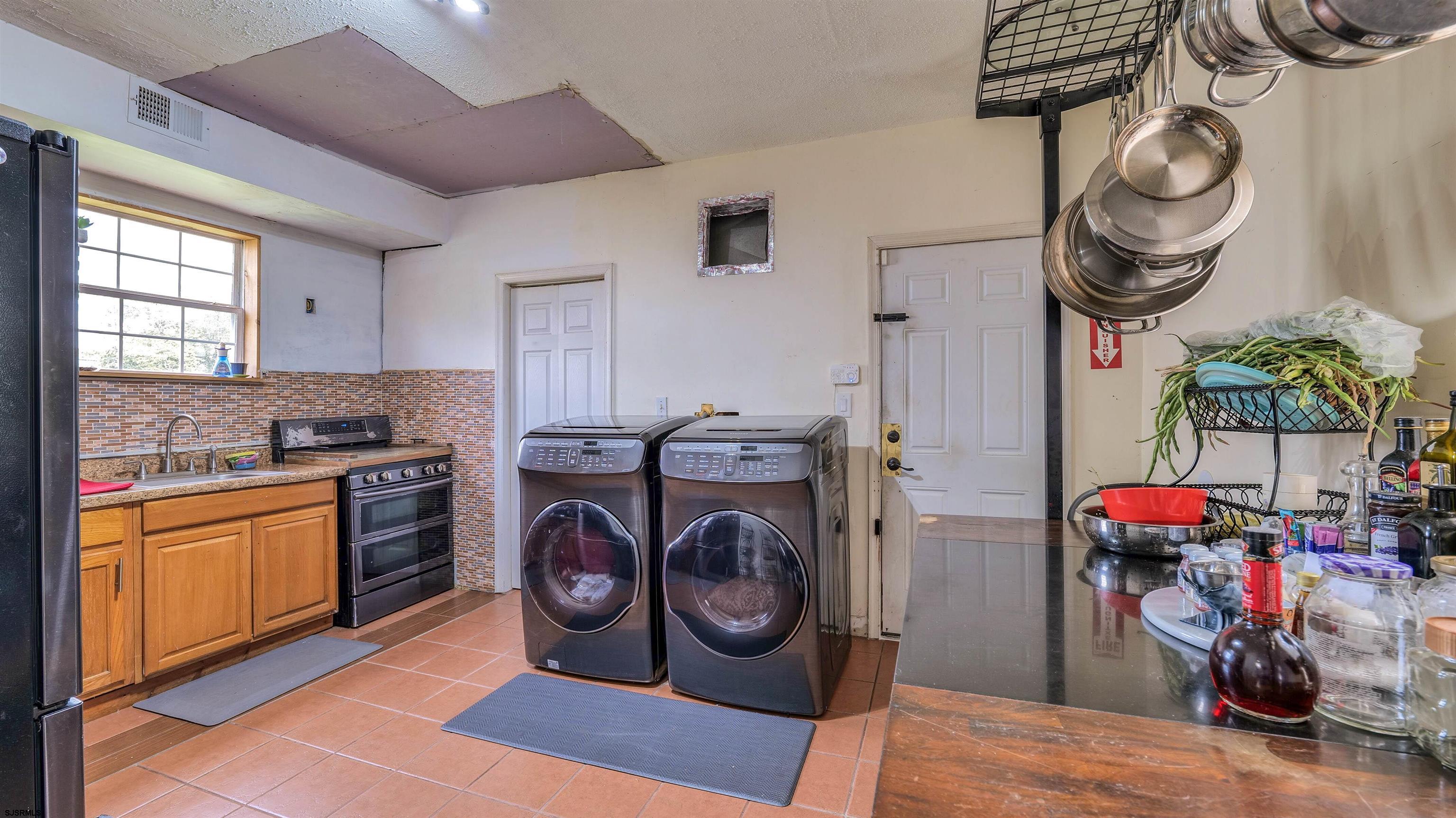 611 N Indiana Avenue