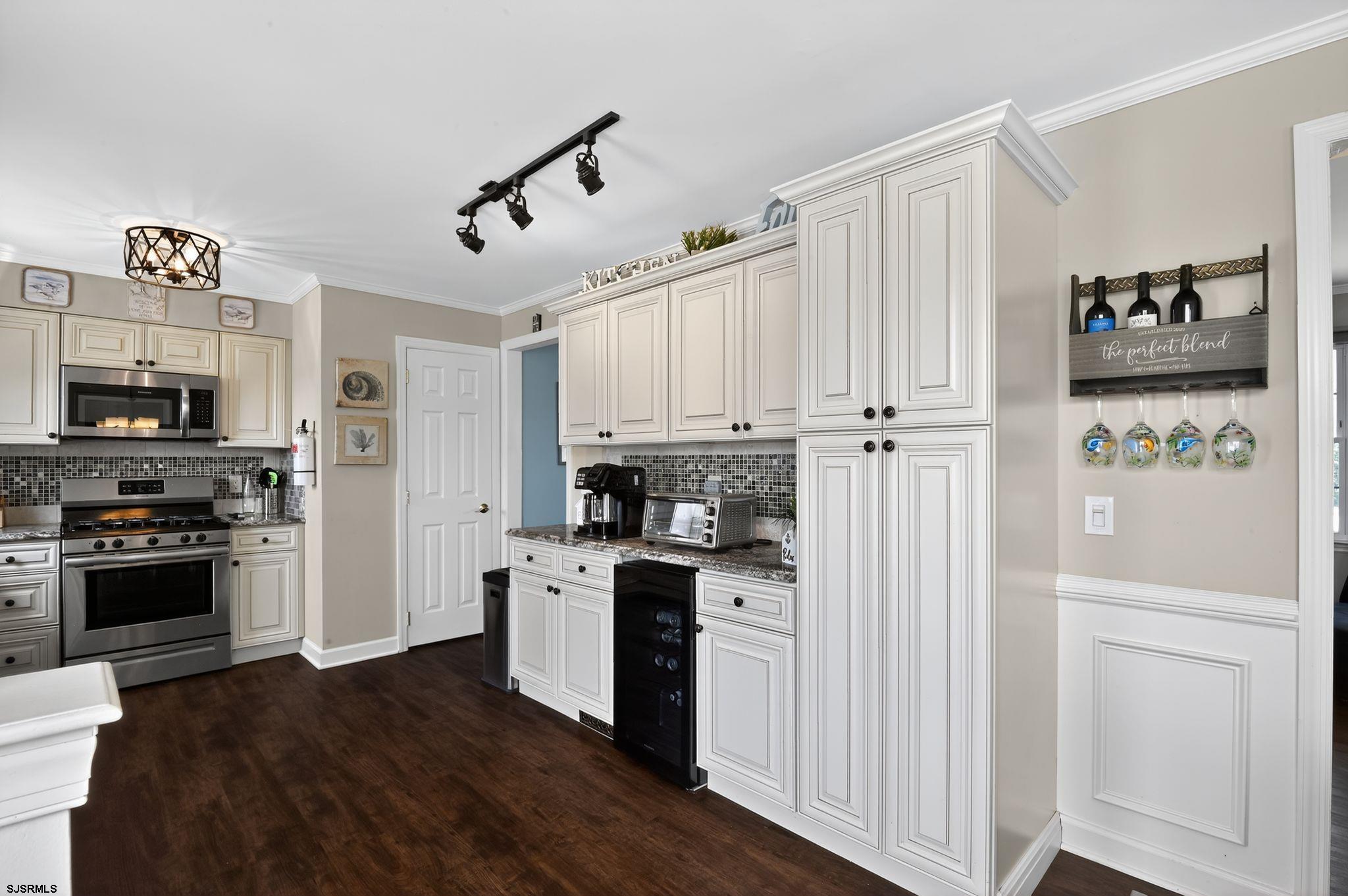 8 Macdermott Pl Pl