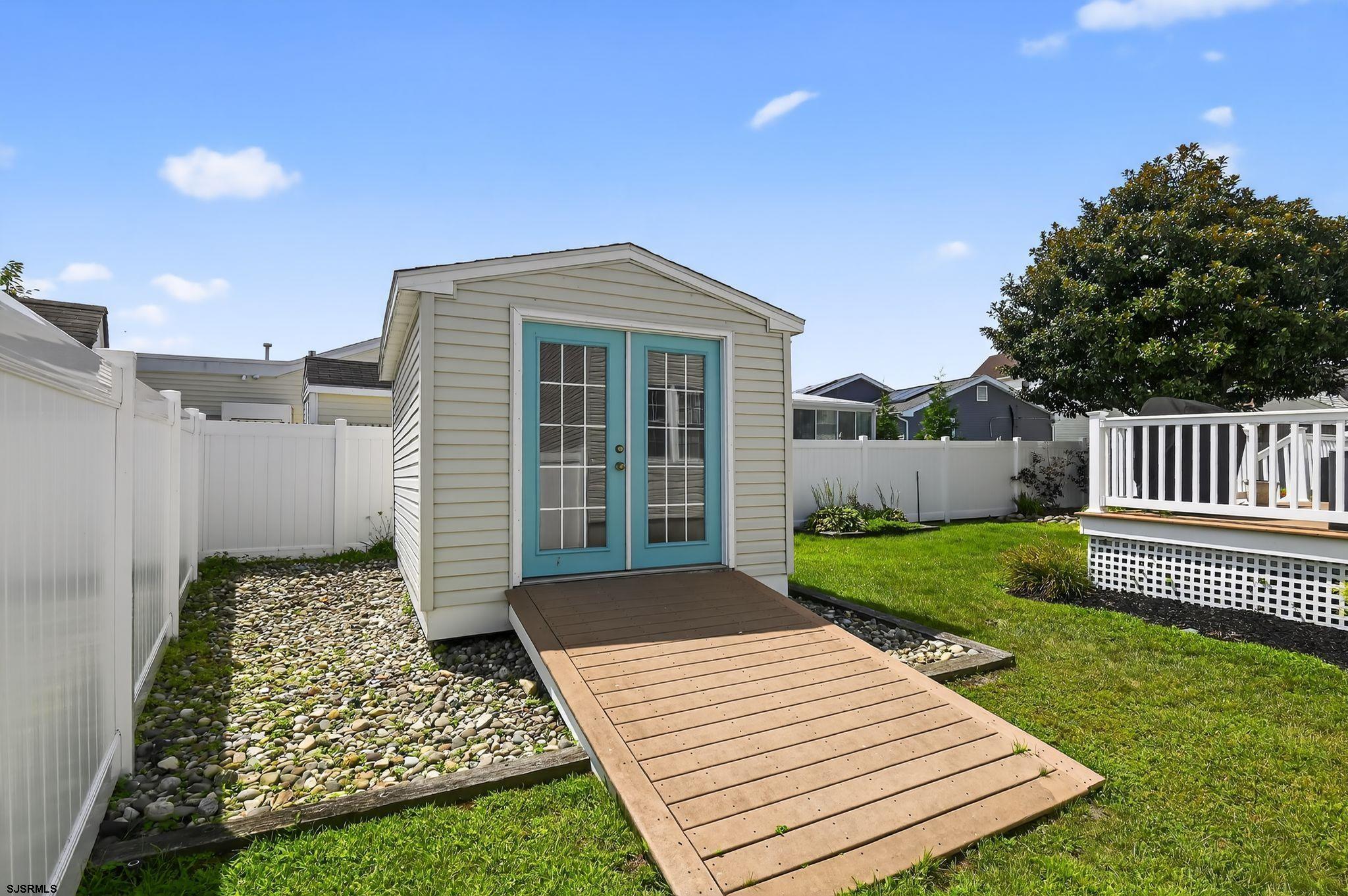 8 Macdermott Pl Pl