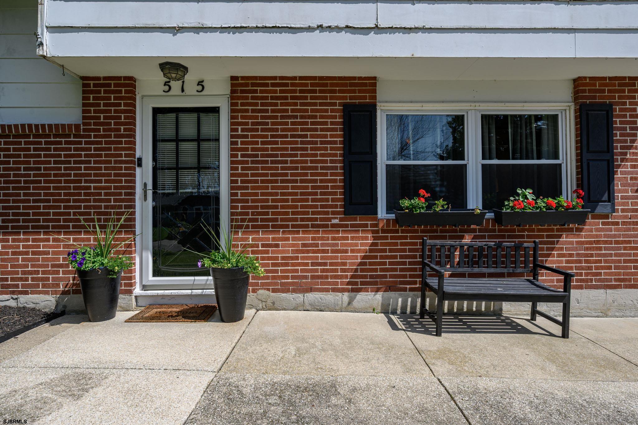 515 Kadlubeck Way Way - Picture 1