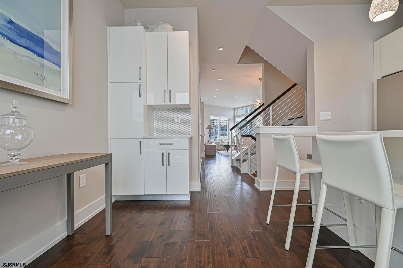 112 S Weymouth Avenue