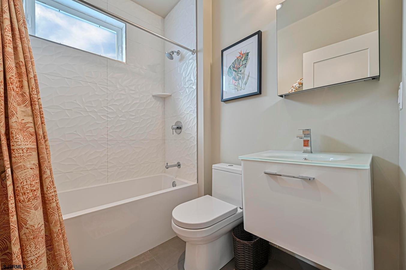112 S Weymouth Avenue