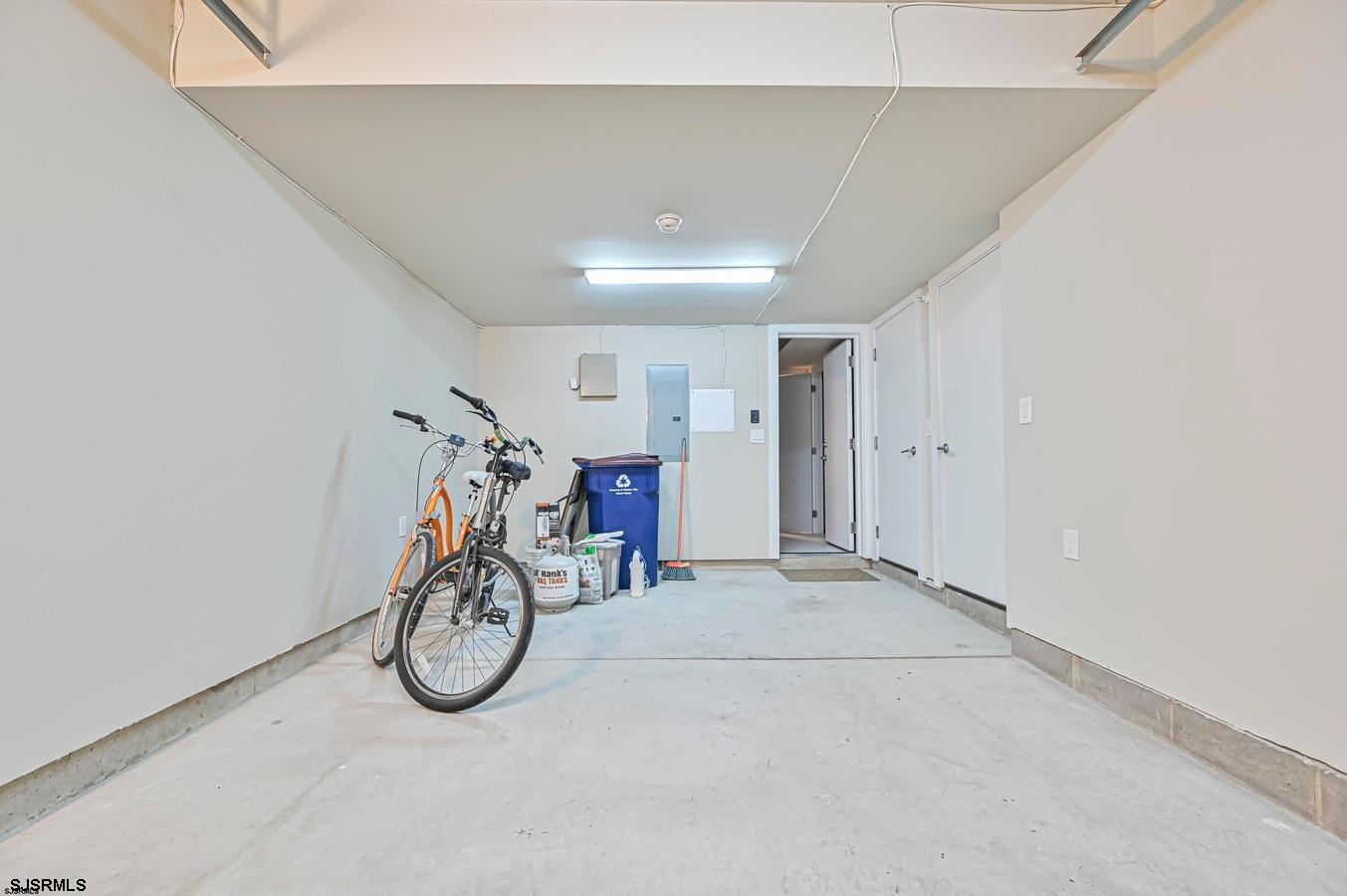 112 S Weymouth Avenue