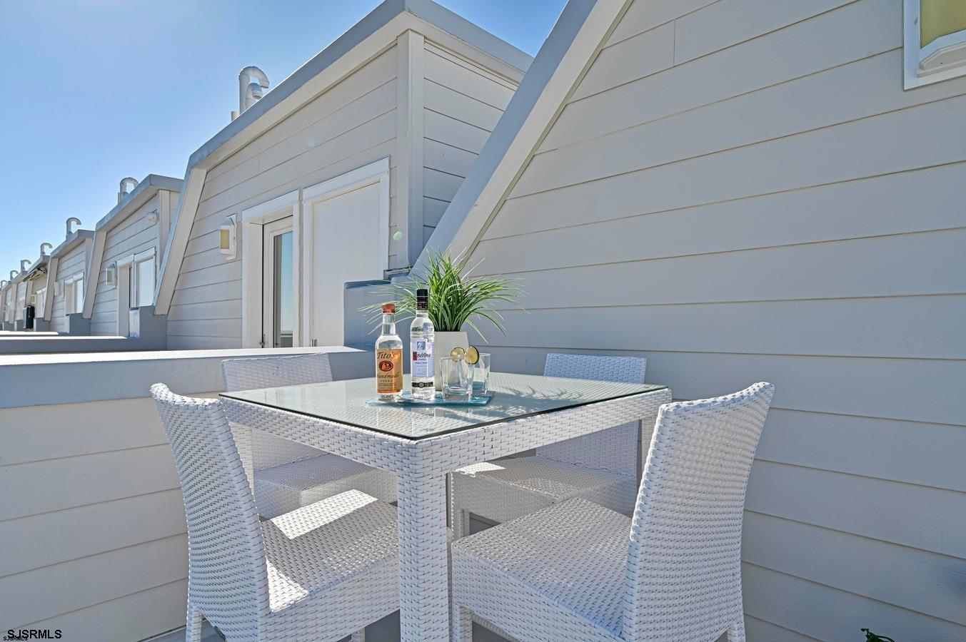 112 S Weymouth Avenue