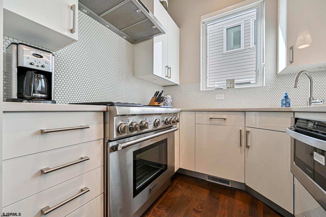 112 S Weymouth Avenue