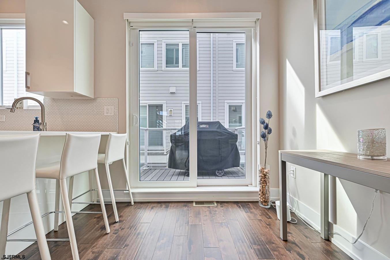 112 S Weymouth Avenue