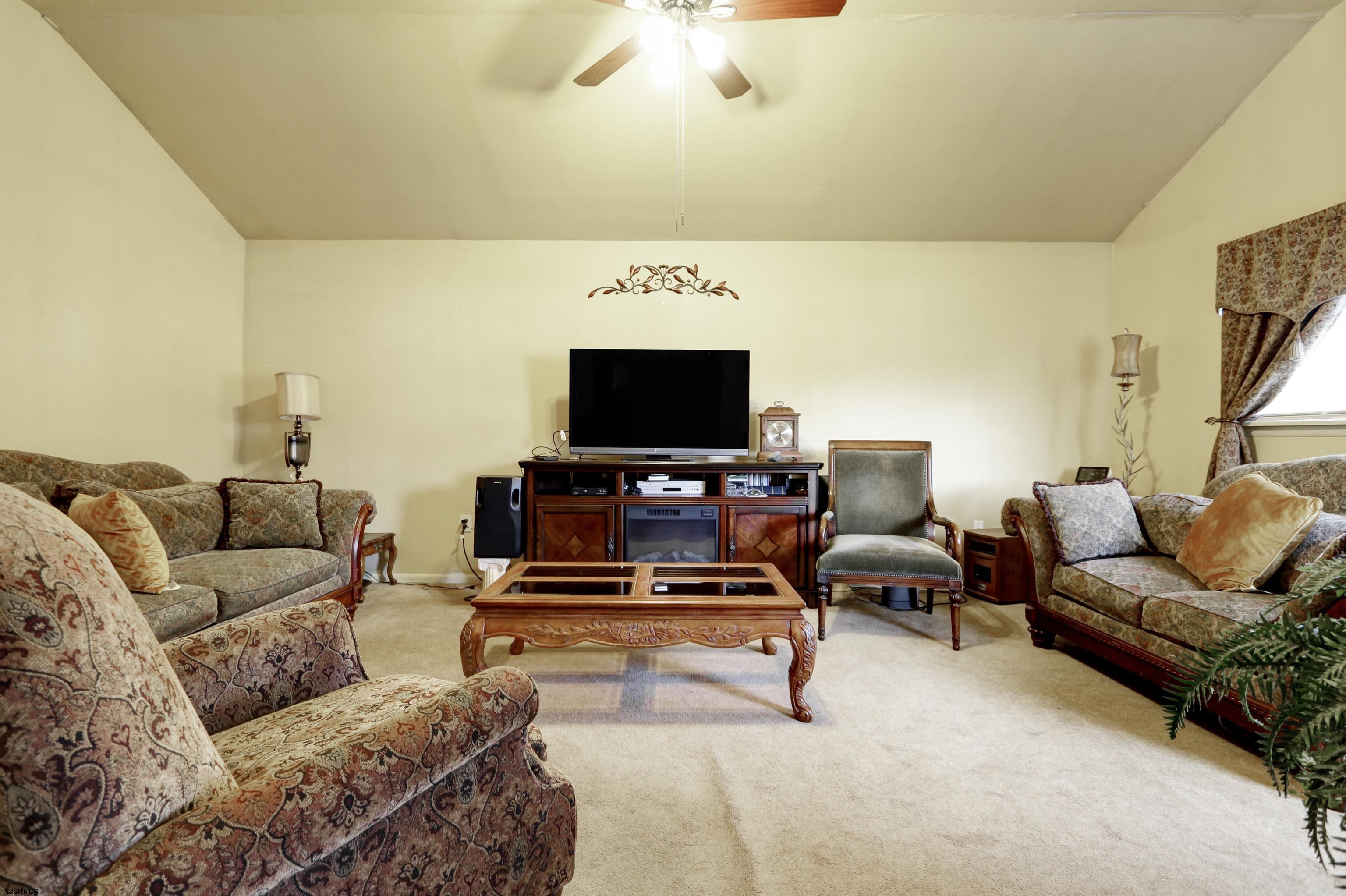 217 Fisler Avenue - Picture 2