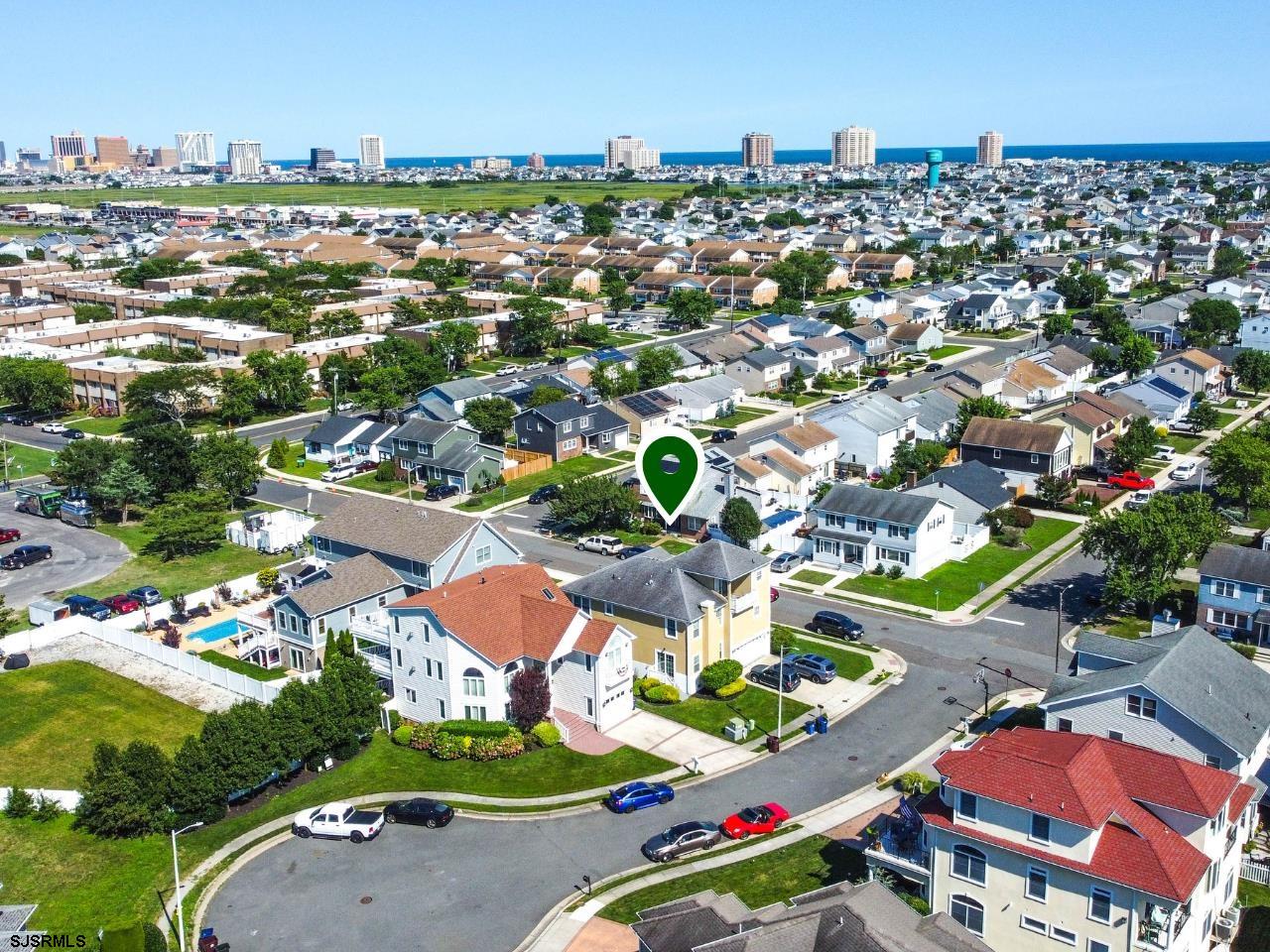 909 N BURGHLEY Avenue