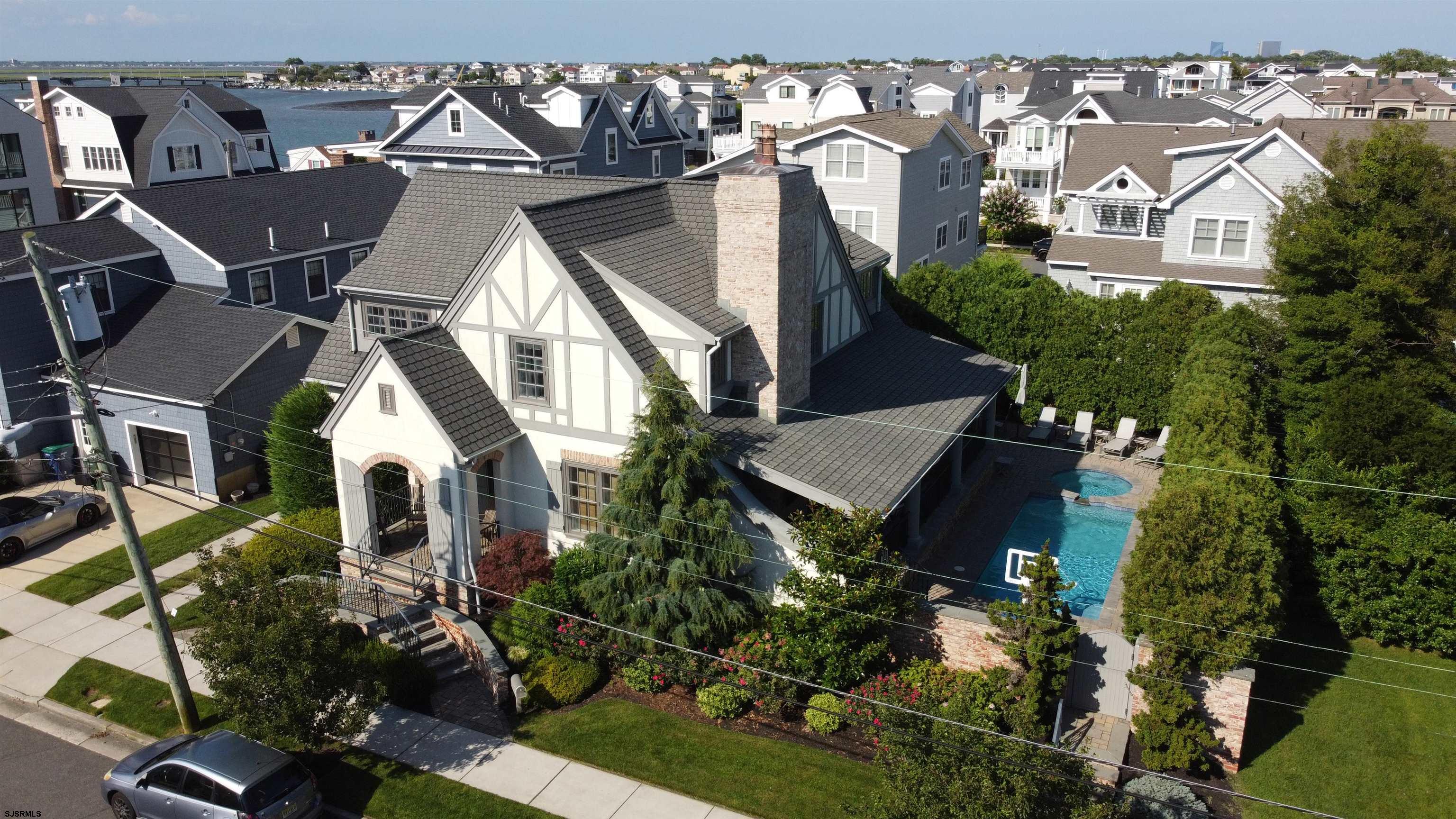 437 N Rumson Avenue