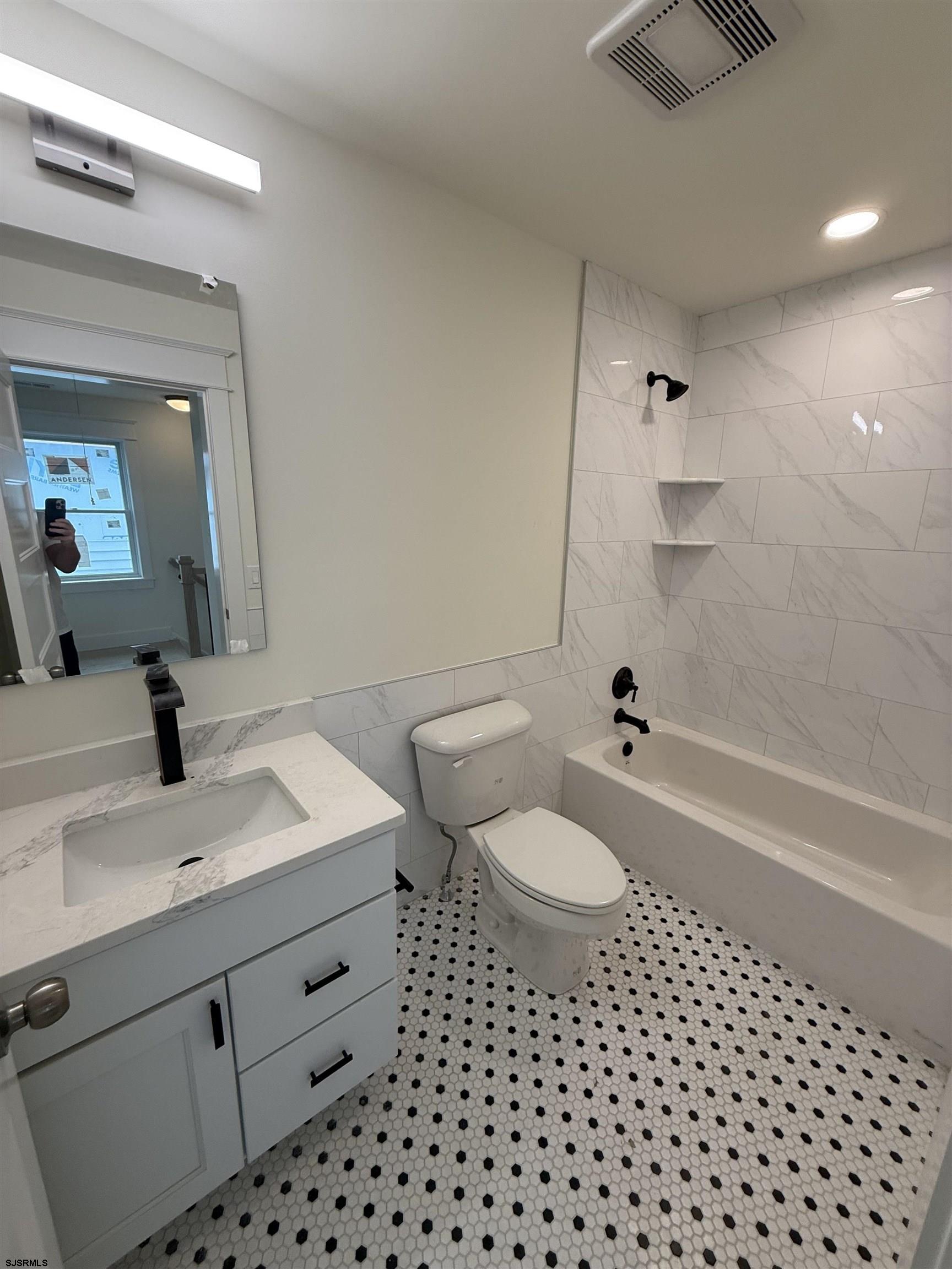 126 N New Haven