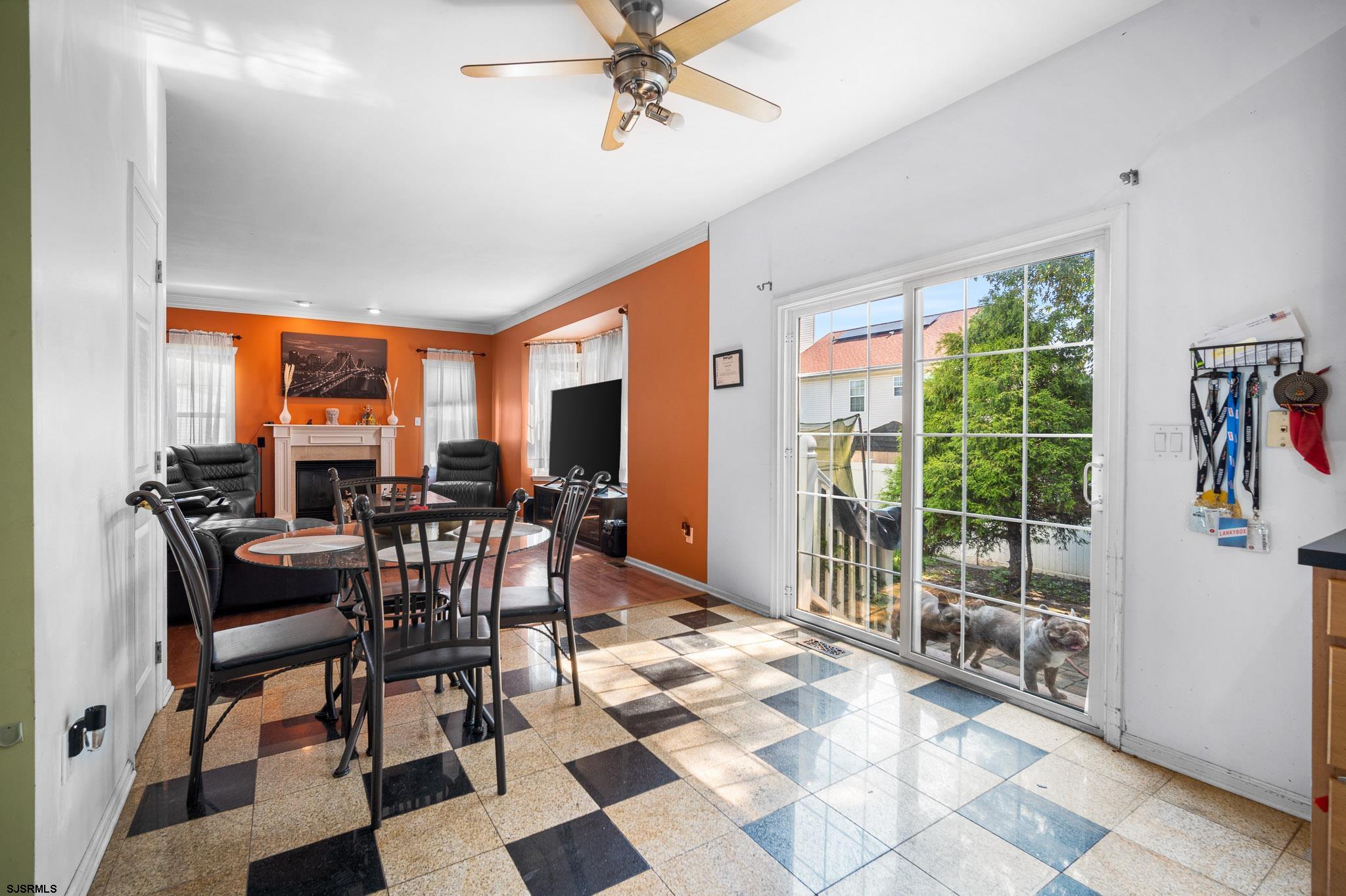 105 Cromwell Ct