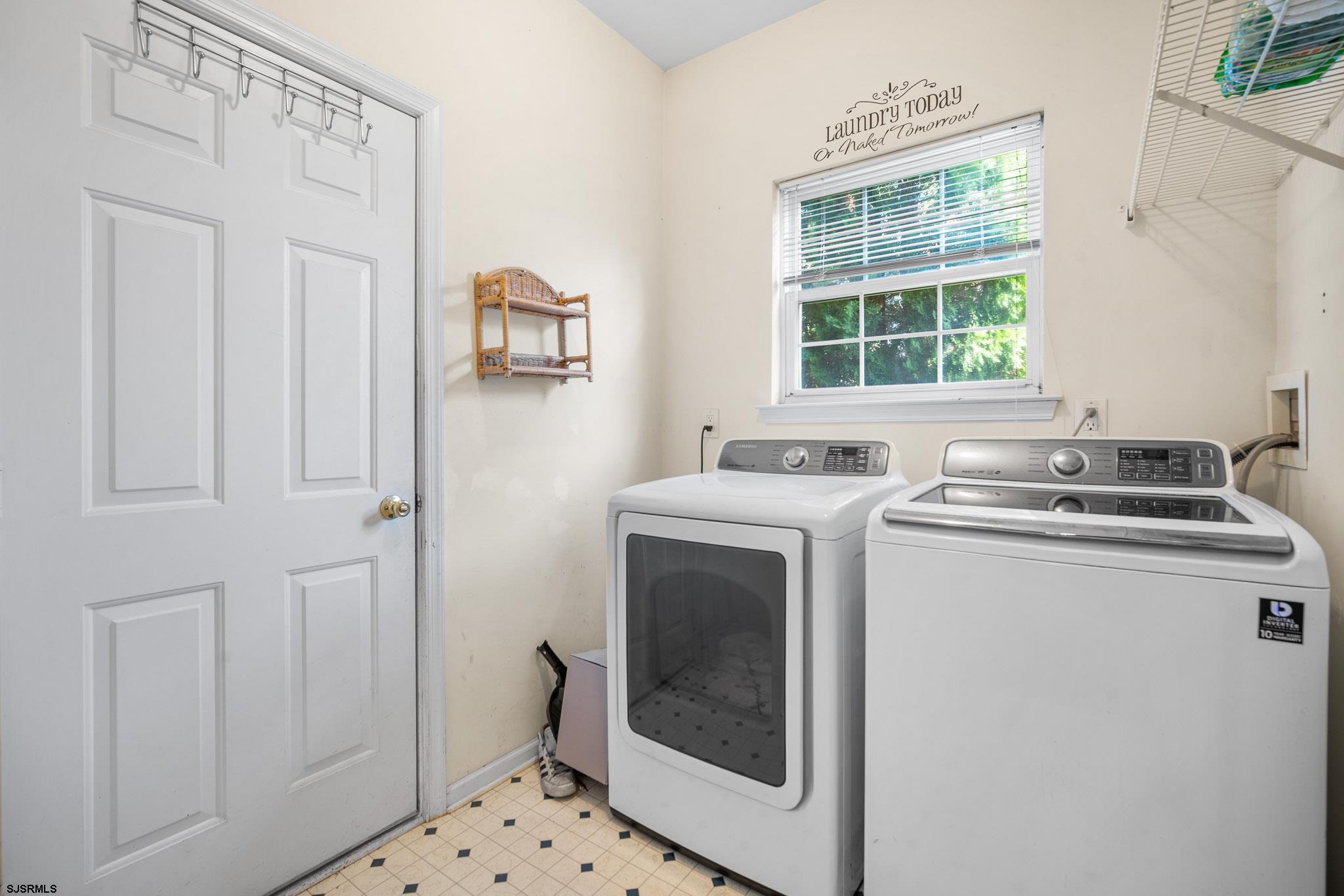 105 Cromwell Ct