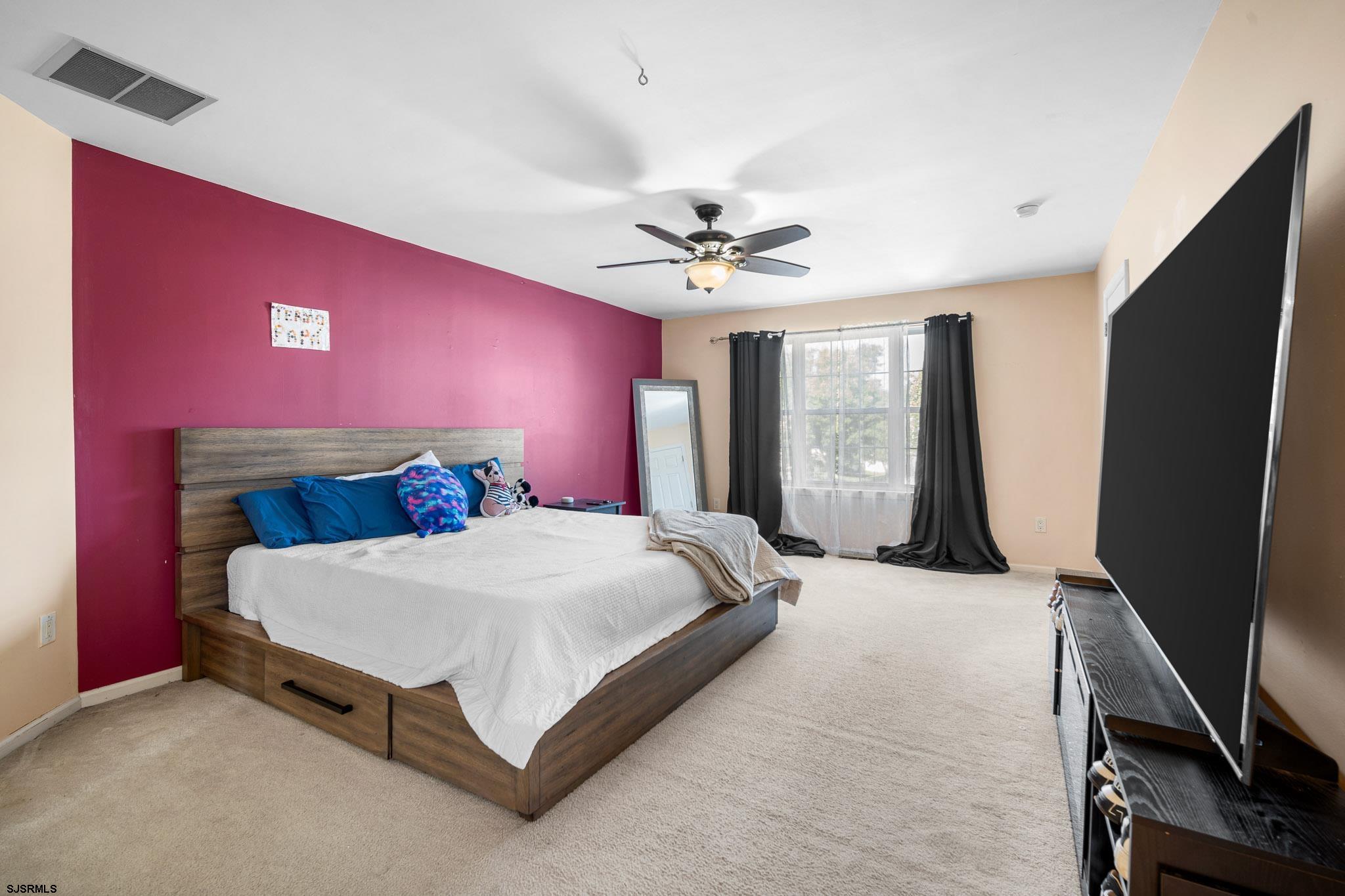 105 Cromwell Ct