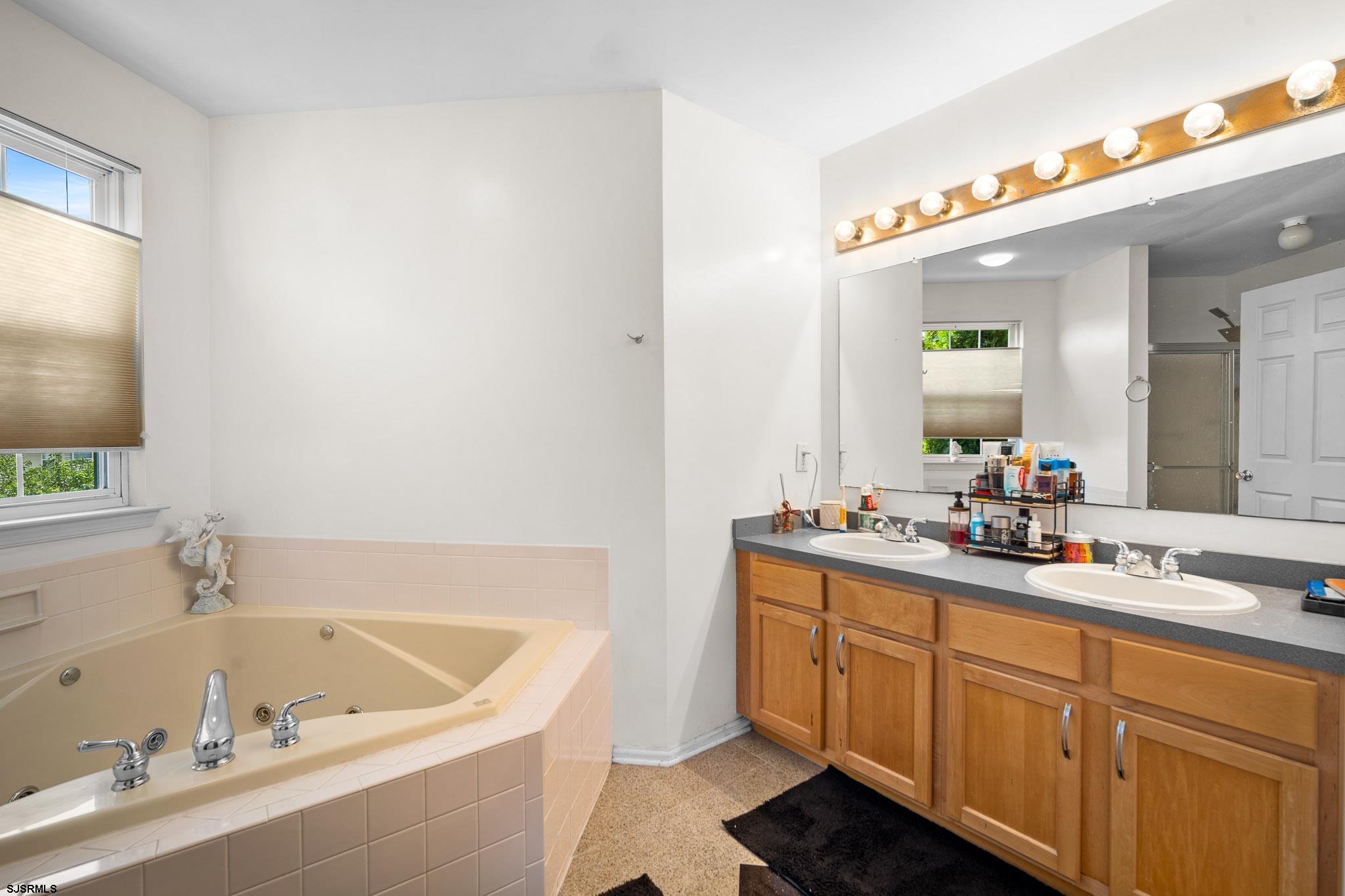 105 Cromwell Ct