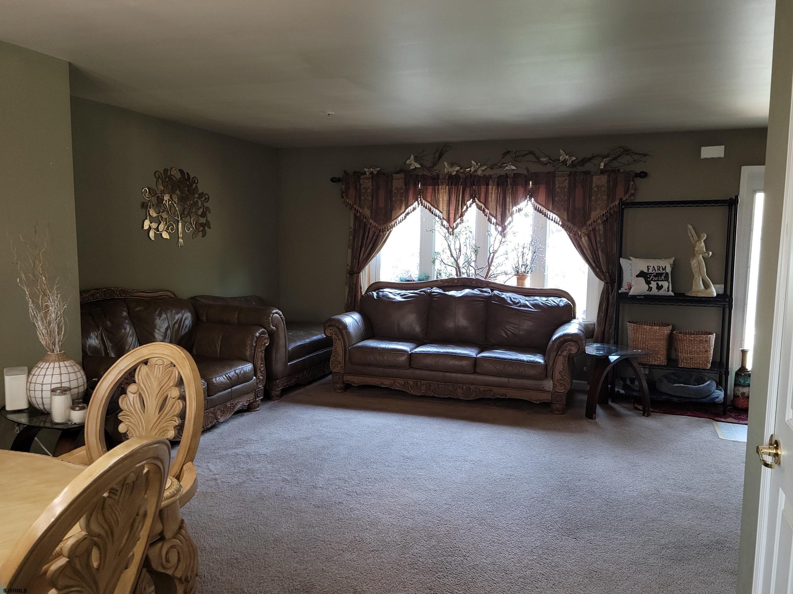 200 Sycamore Avenue - Picture 2