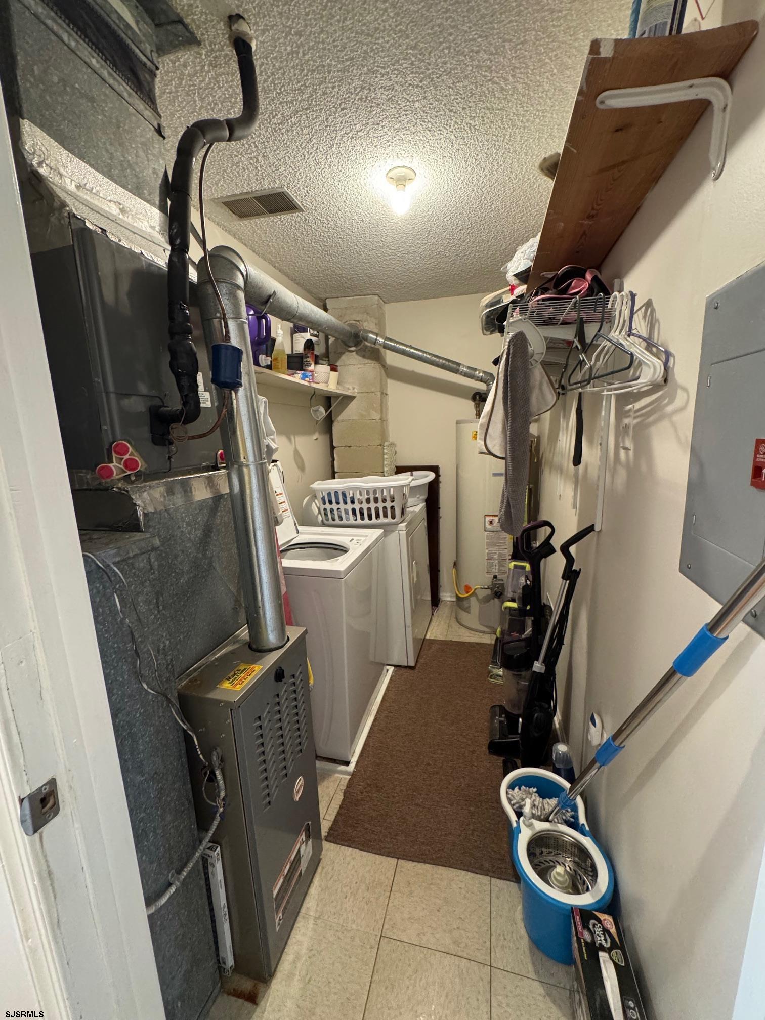 24 Iroquois Dr - Picture 1