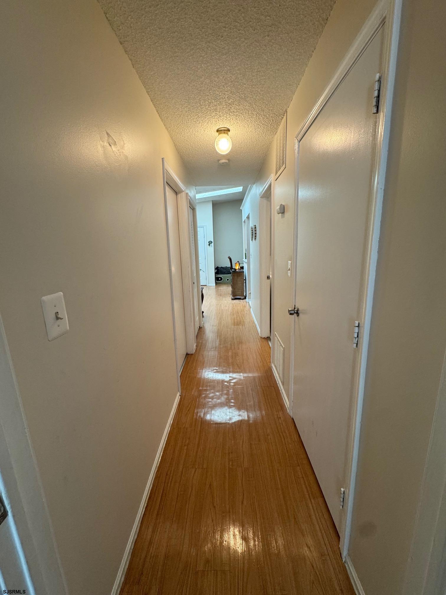 24 Iroquois Dr - Picture 2