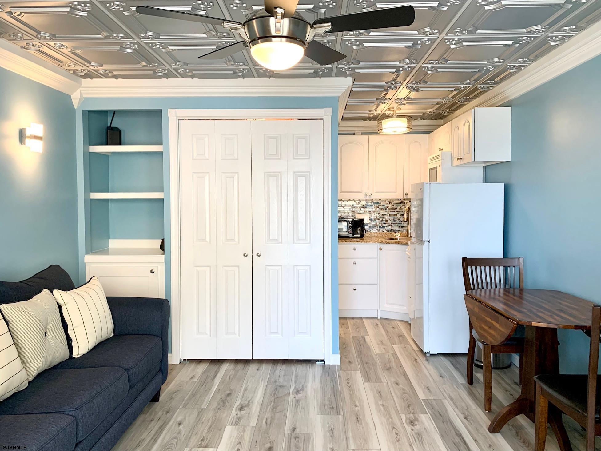 108 S Montpelier Avenue - Picture 3