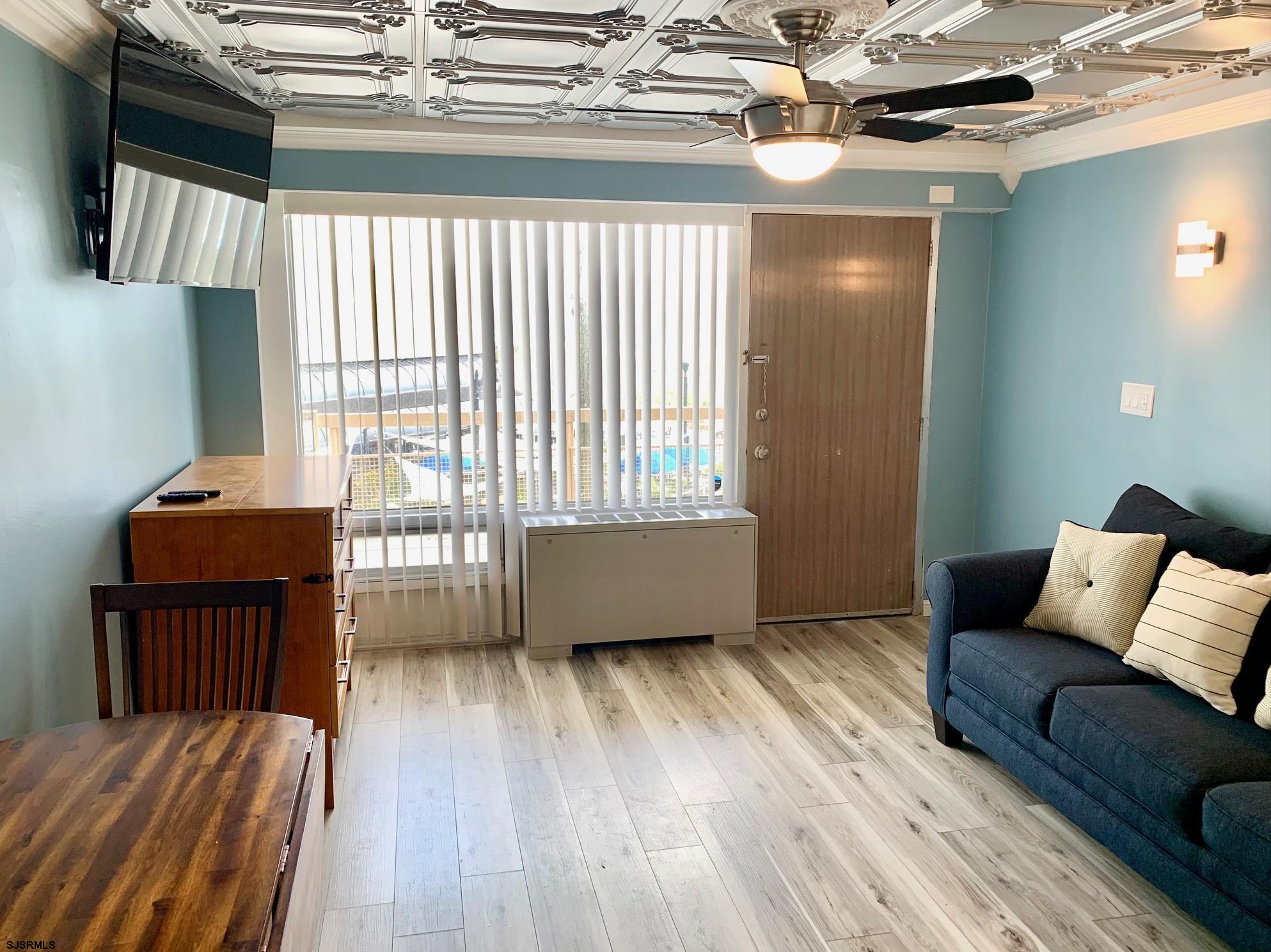 108 S Montpelier Avenue