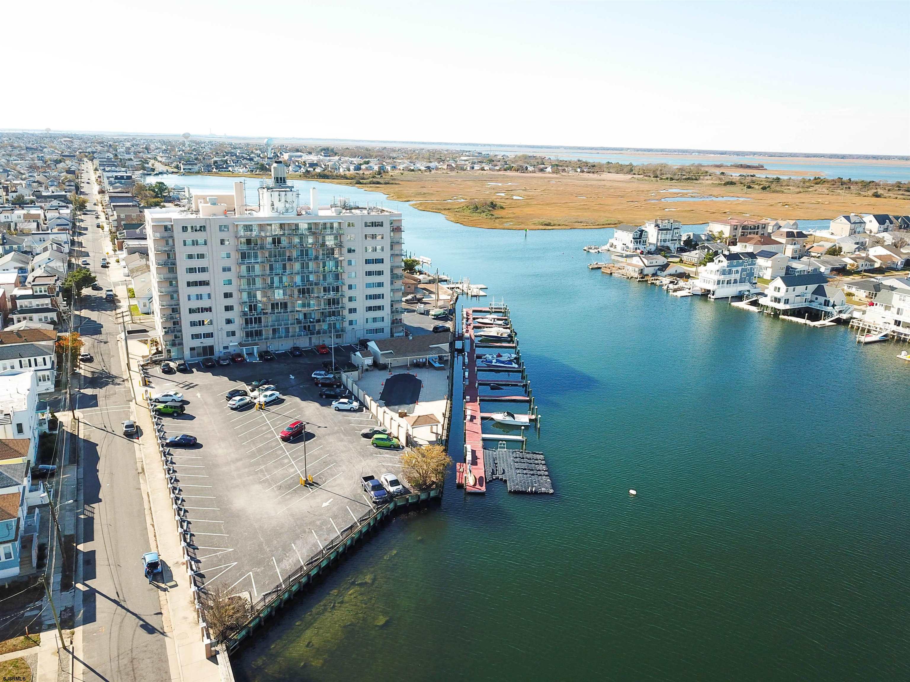 6101 Monmouth Avenue - Picture 3