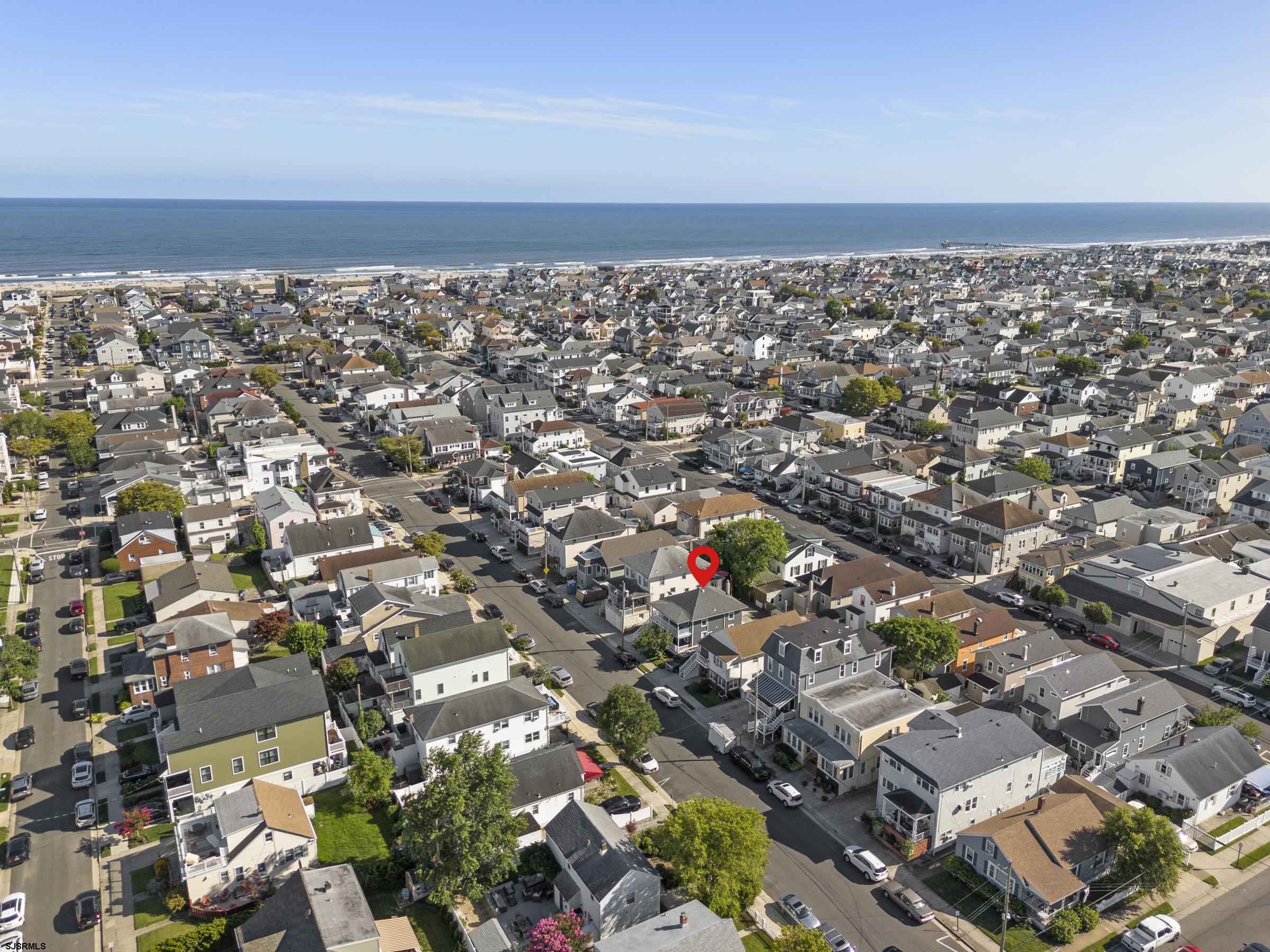 118 N Rosborough Avenue