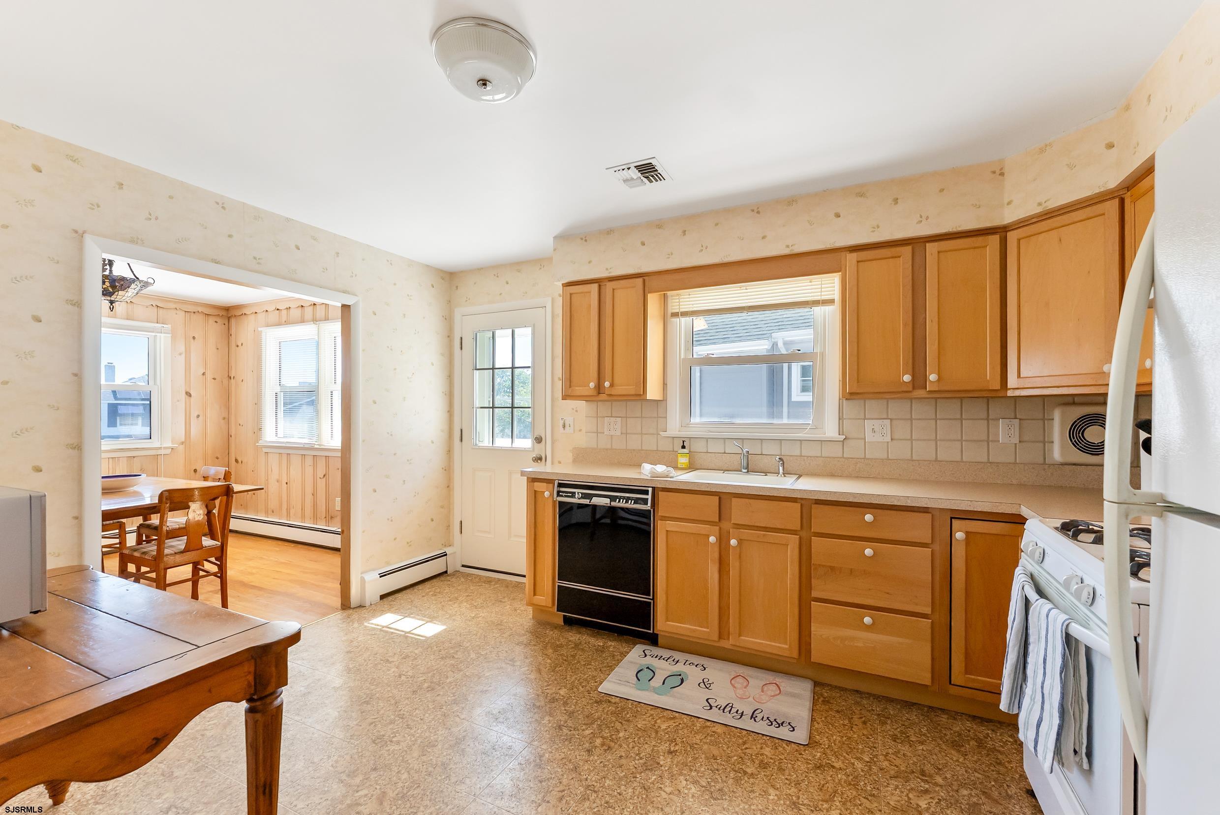 312 W Surf Road