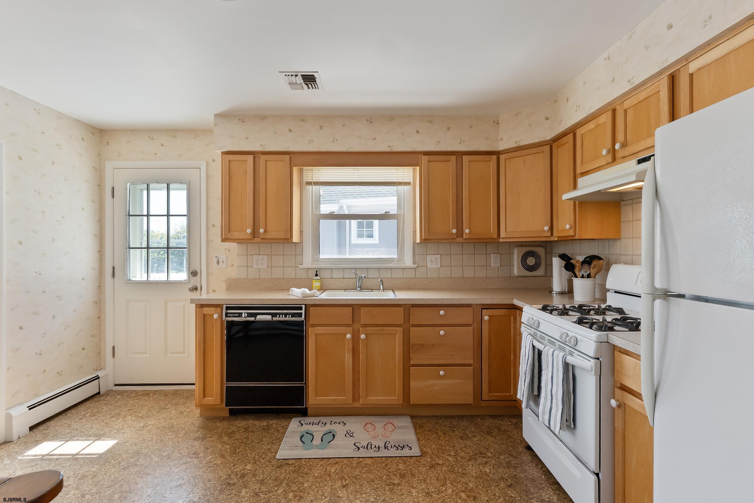 312 W Surf Road