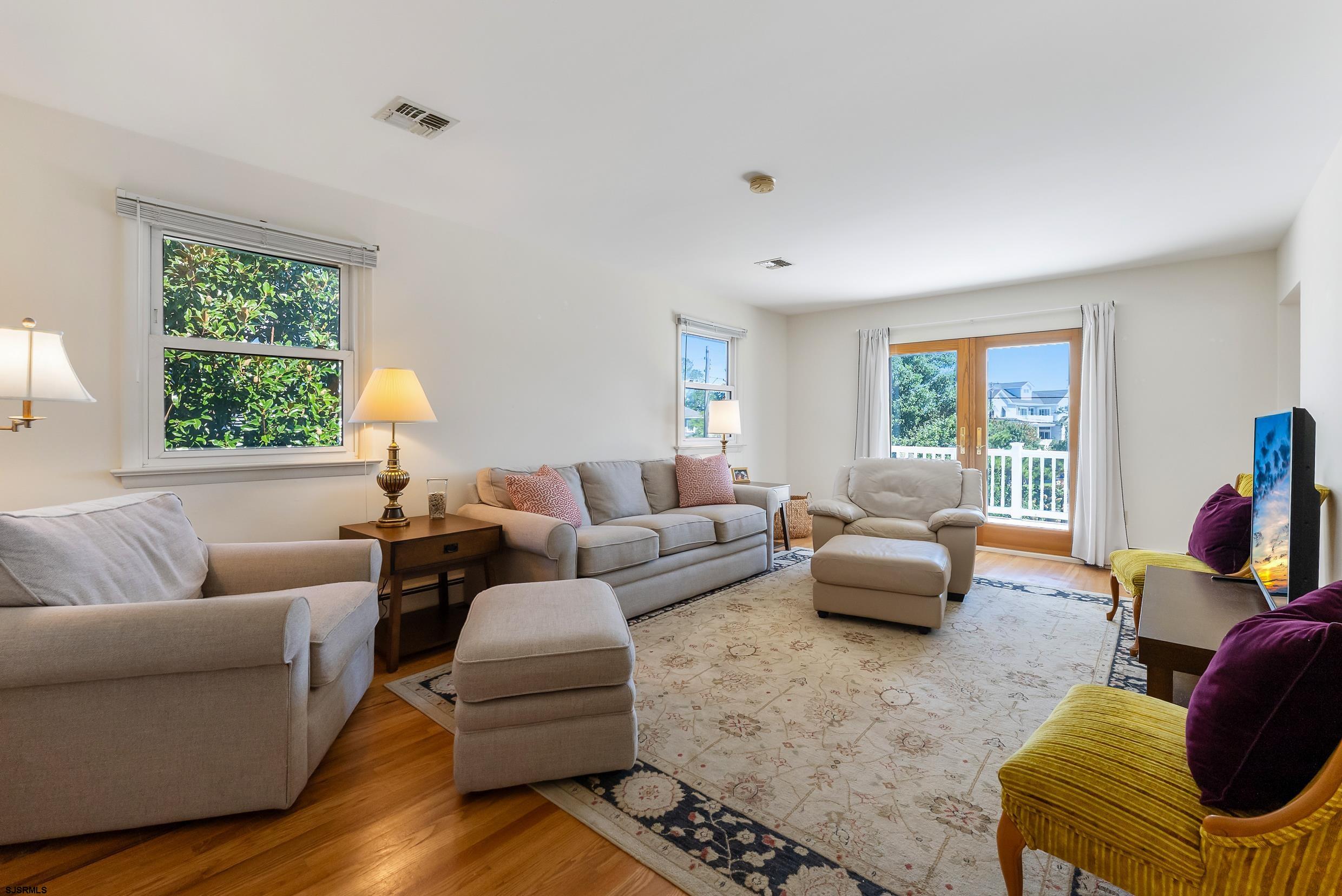 312 W Surf Road