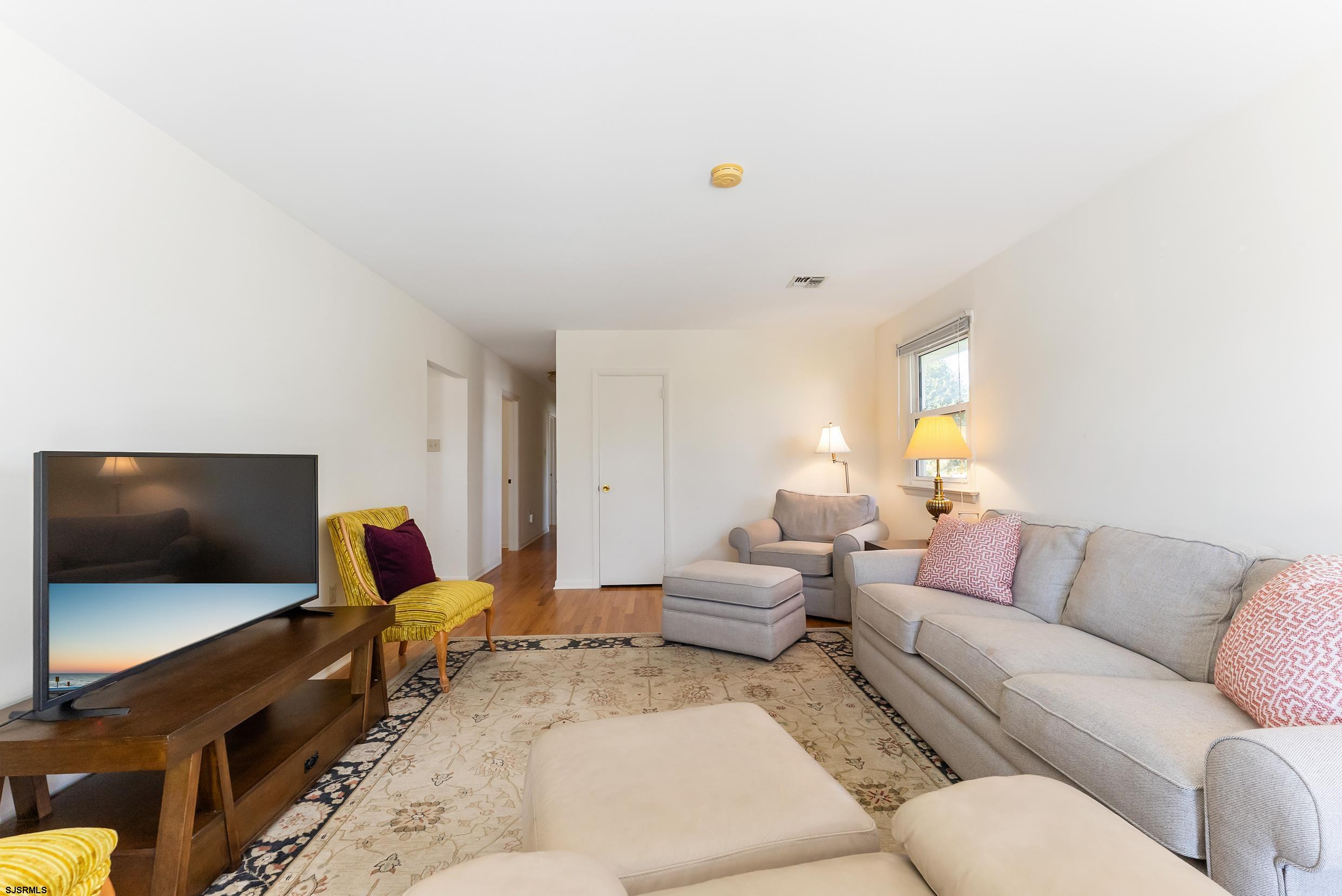 312 W Surf Road