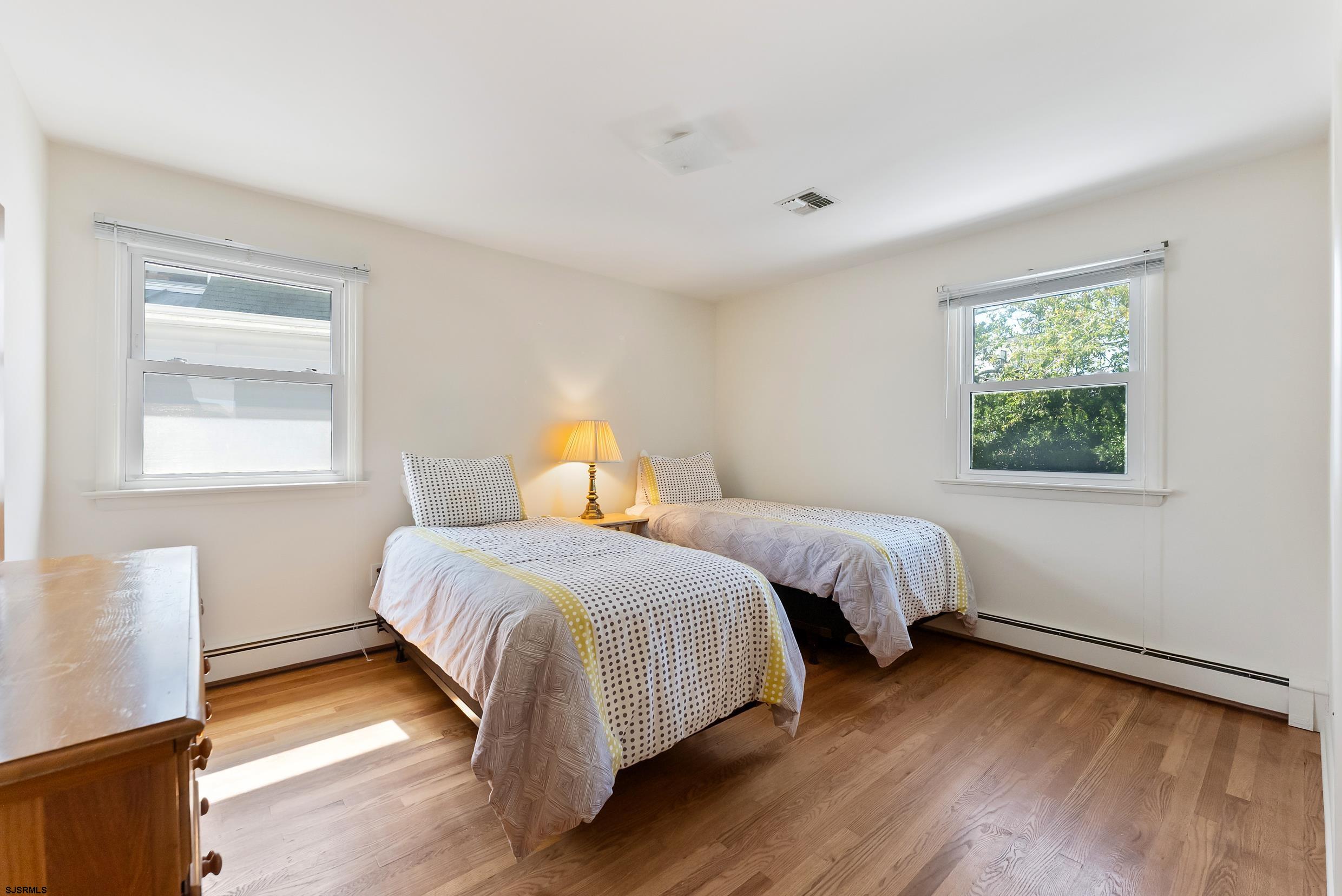 312 W Surf Road