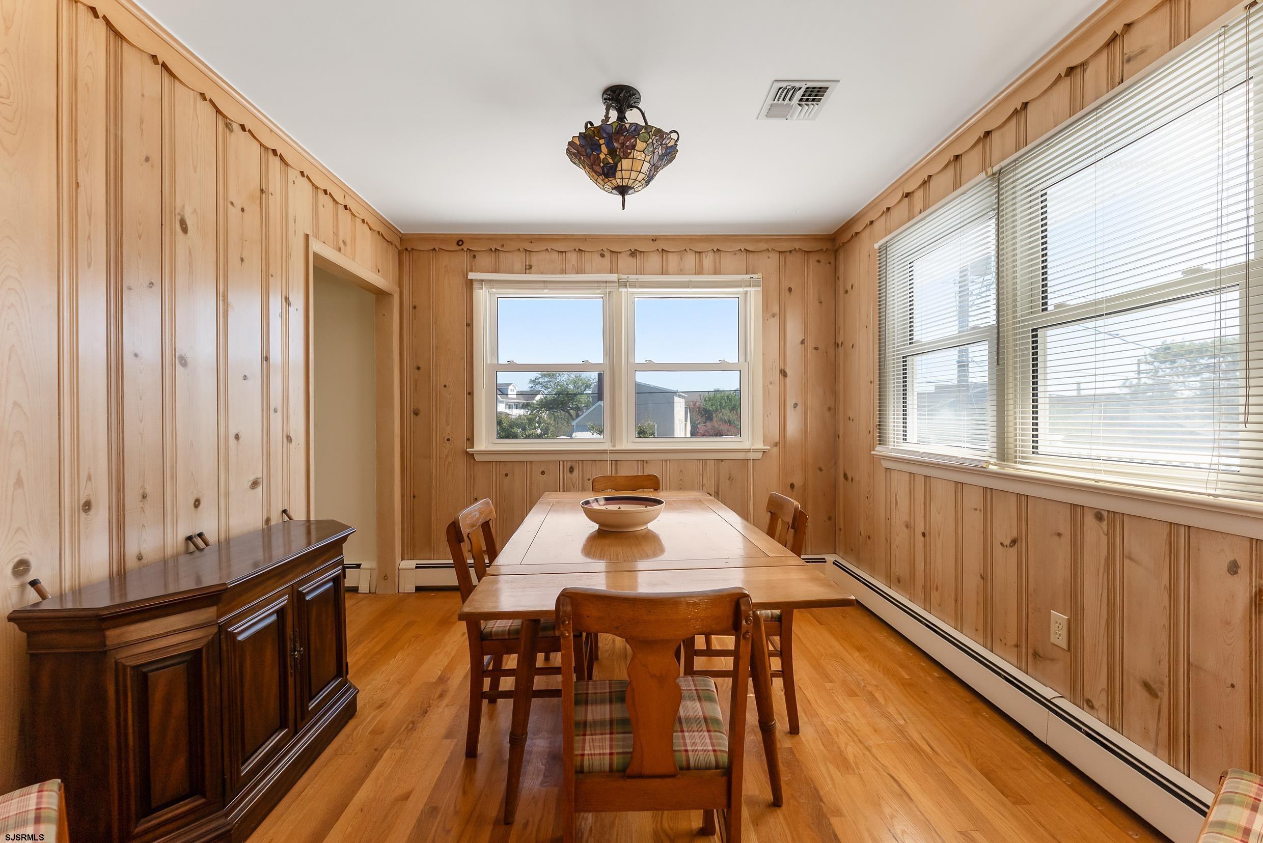 312 W Surf Road