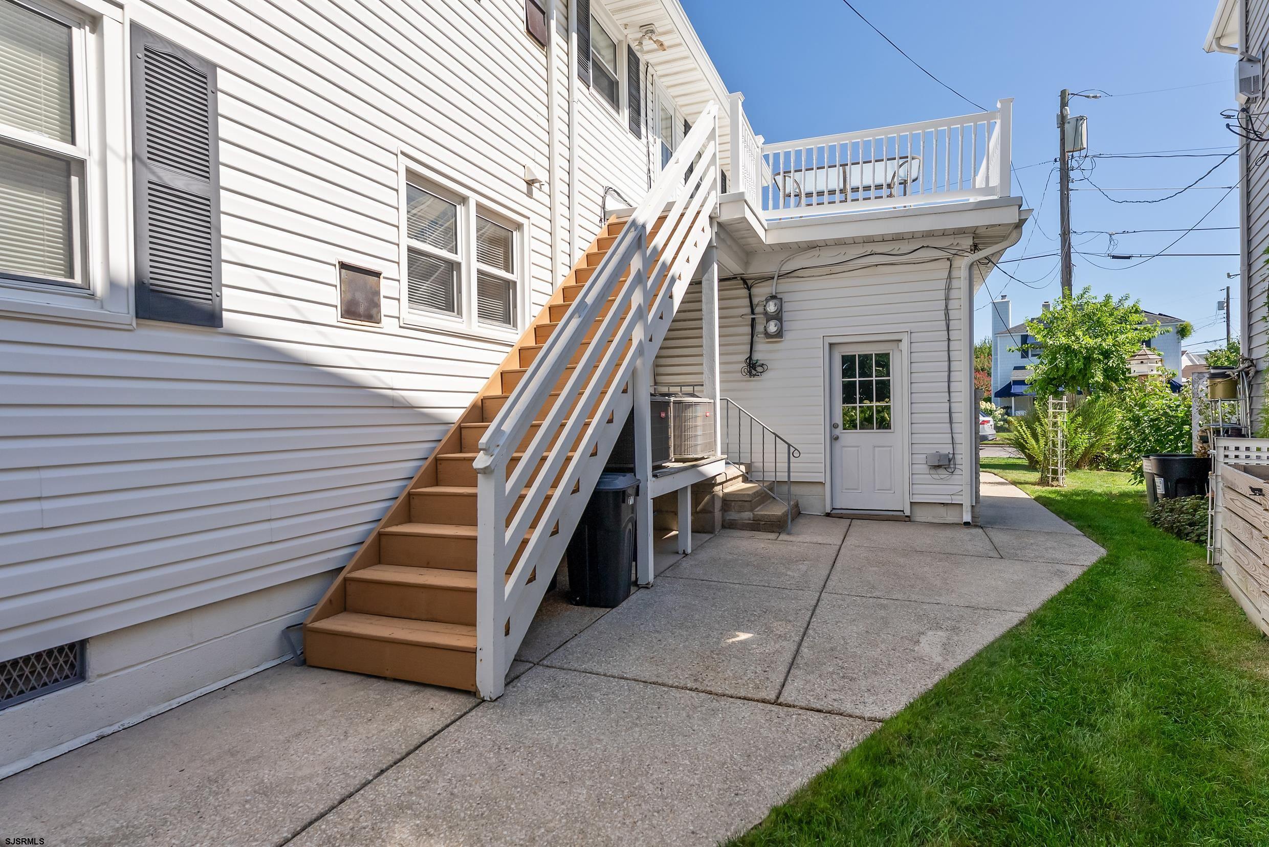 312 W Surf Road