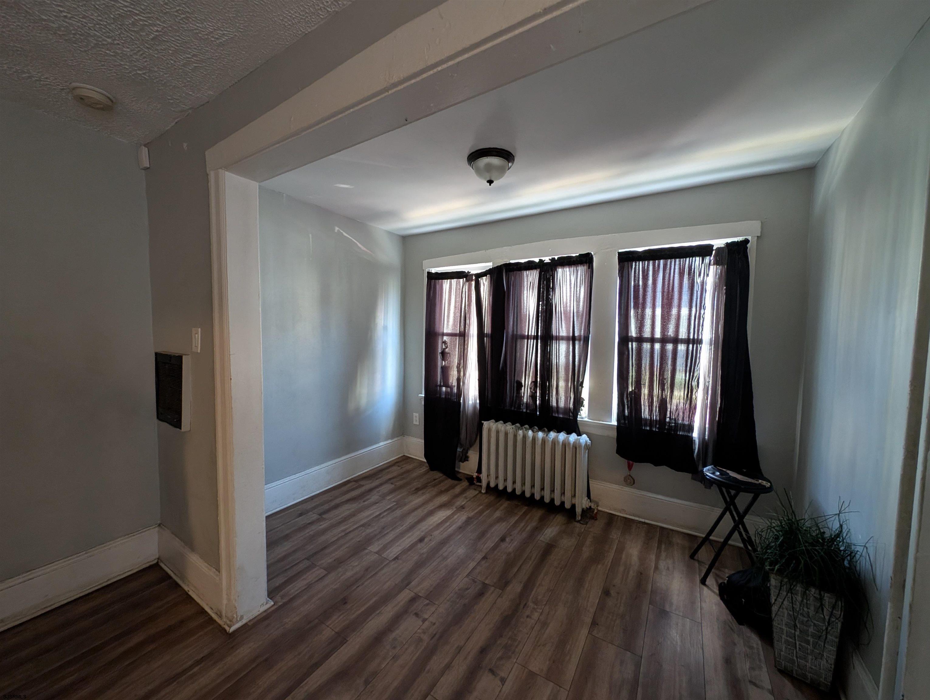 237 Guard Pl - Picture 1